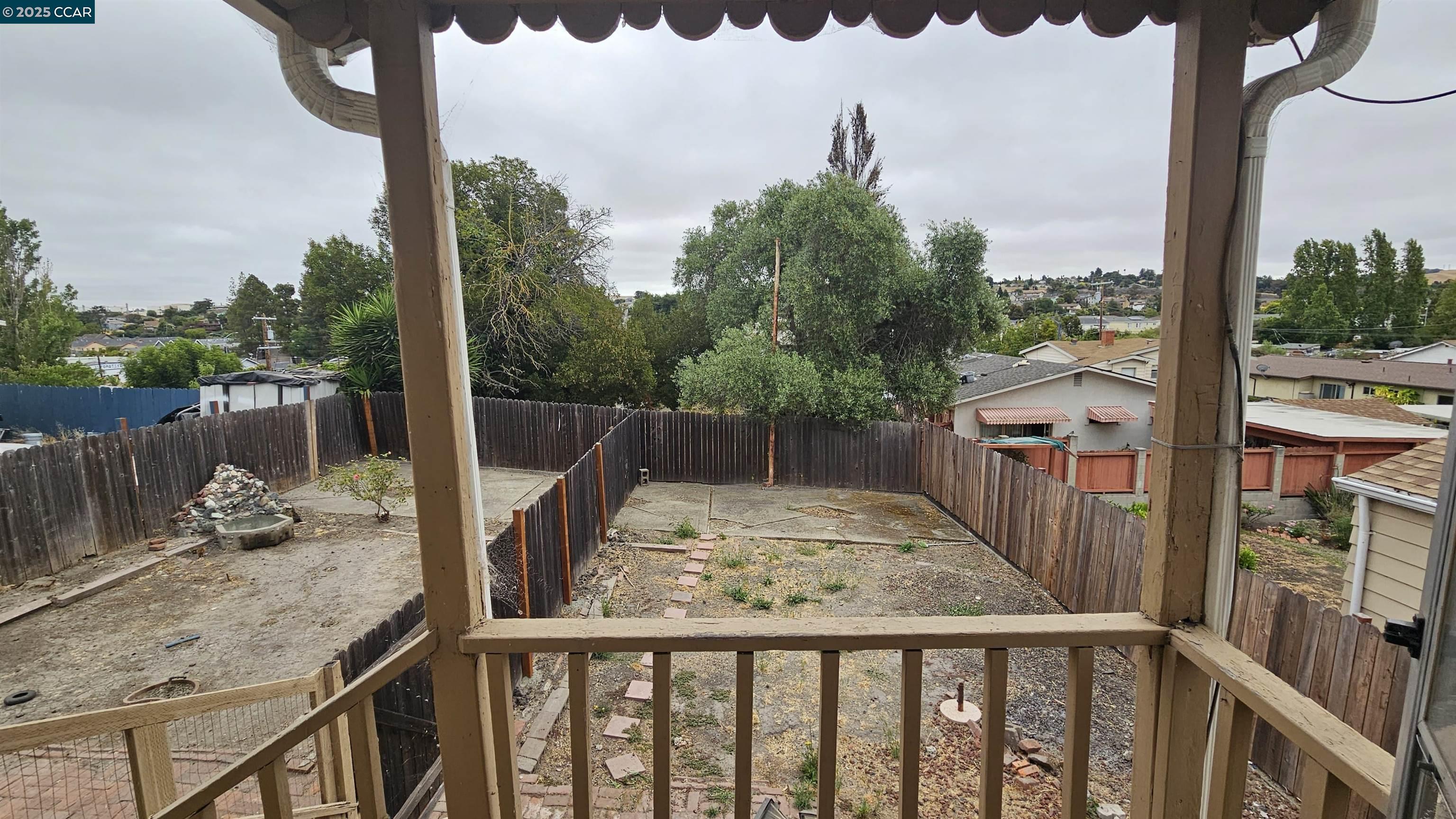 Detail Gallery Image 25 of 44 For 655 Garretson Ave, Rodeo,  CA 94572 - 5 Beds | 2 Baths