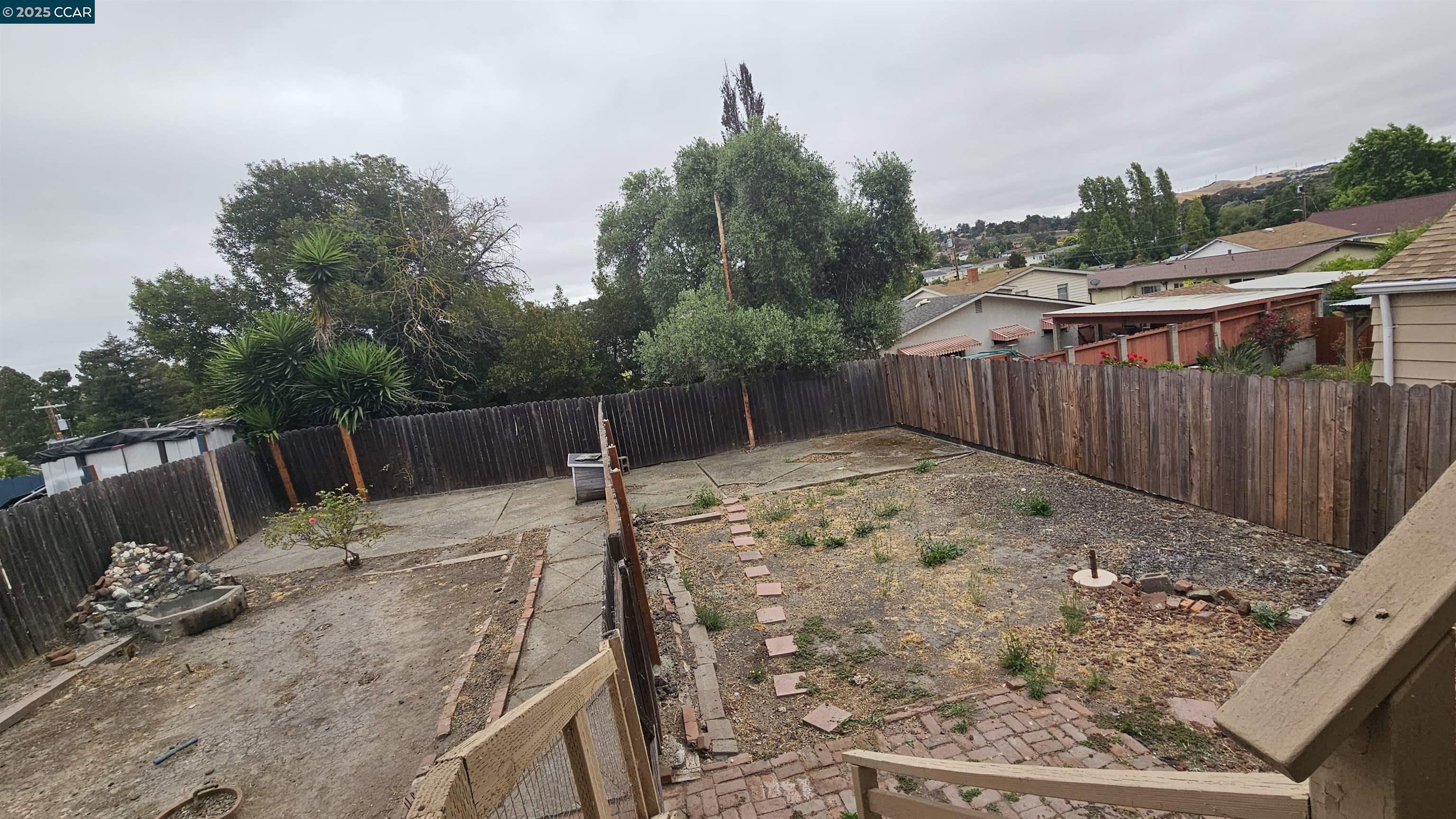 Detail Gallery Image 26 of 44 For 655 Garretson Ave, Rodeo,  CA 94572 - 5 Beds | 2 Baths