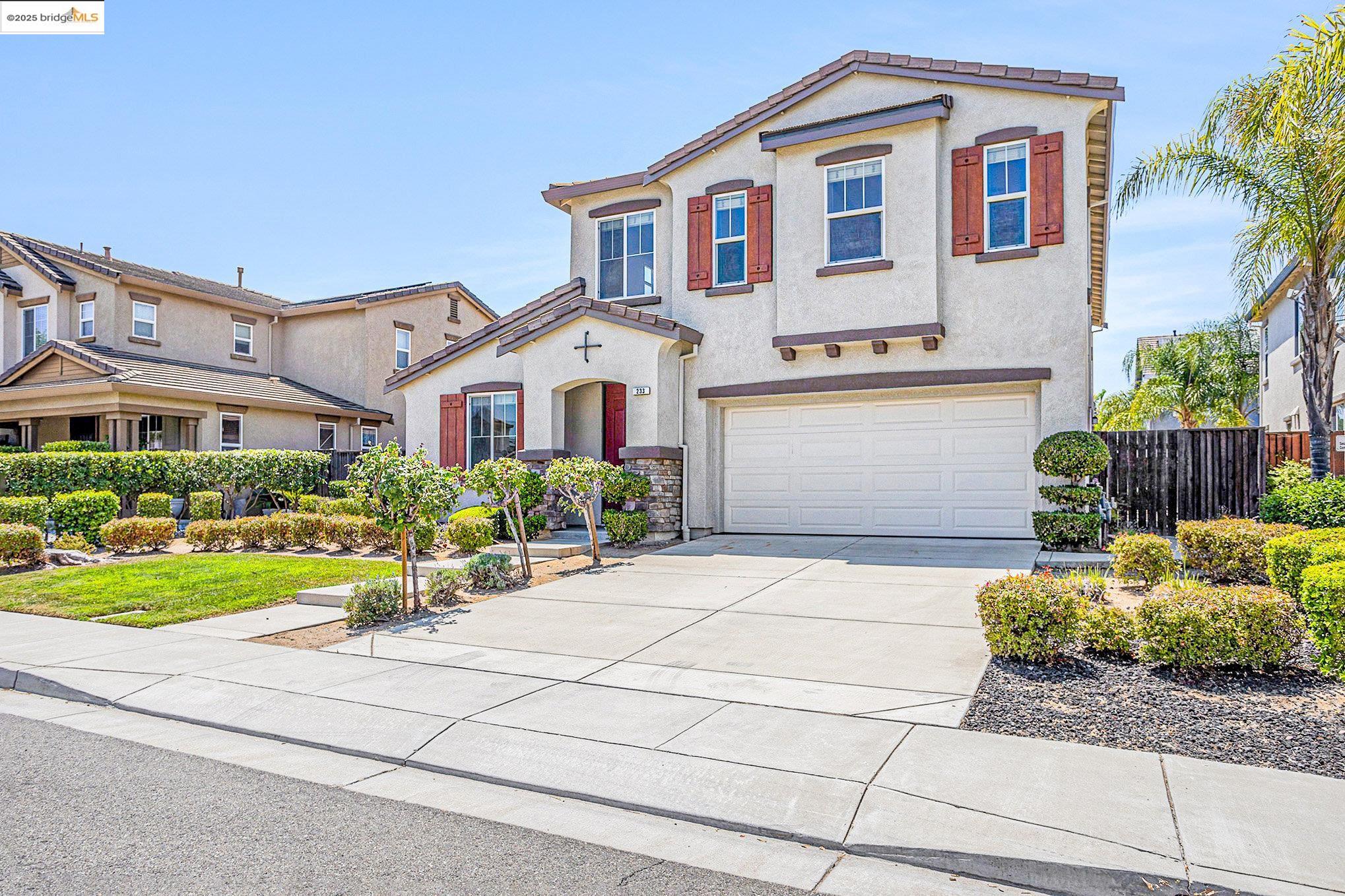 Detail Gallery Image 4 of 45 For 233 Hearthstone Cir, Oakley,  CA 94561 - 4 Beds | 3 Baths