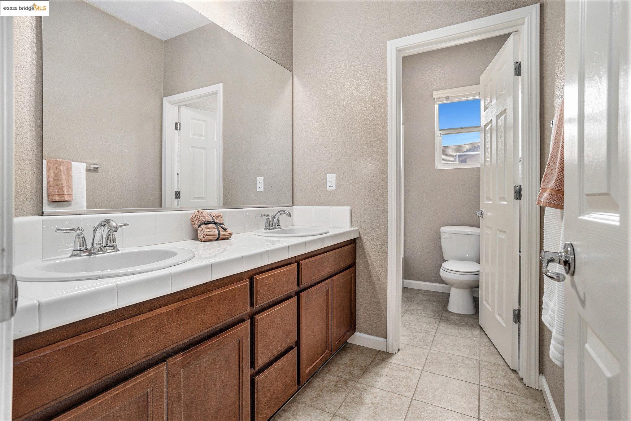 Detail Gallery Image 33 of 45 For 233 Hearthstone Cir, Oakley,  CA 94561 - 4 Beds | 3 Baths