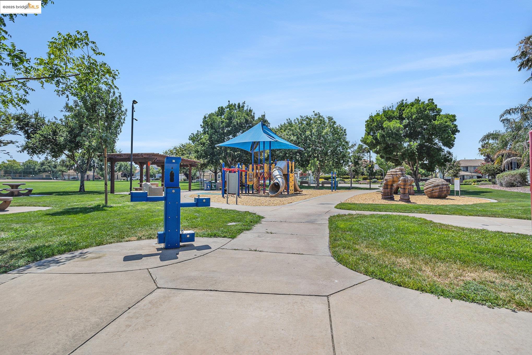 Detail Gallery Image 39 of 45 For 233 Hearthstone Cir, Oakley,  CA 94561 - 4 Beds | 3 Baths