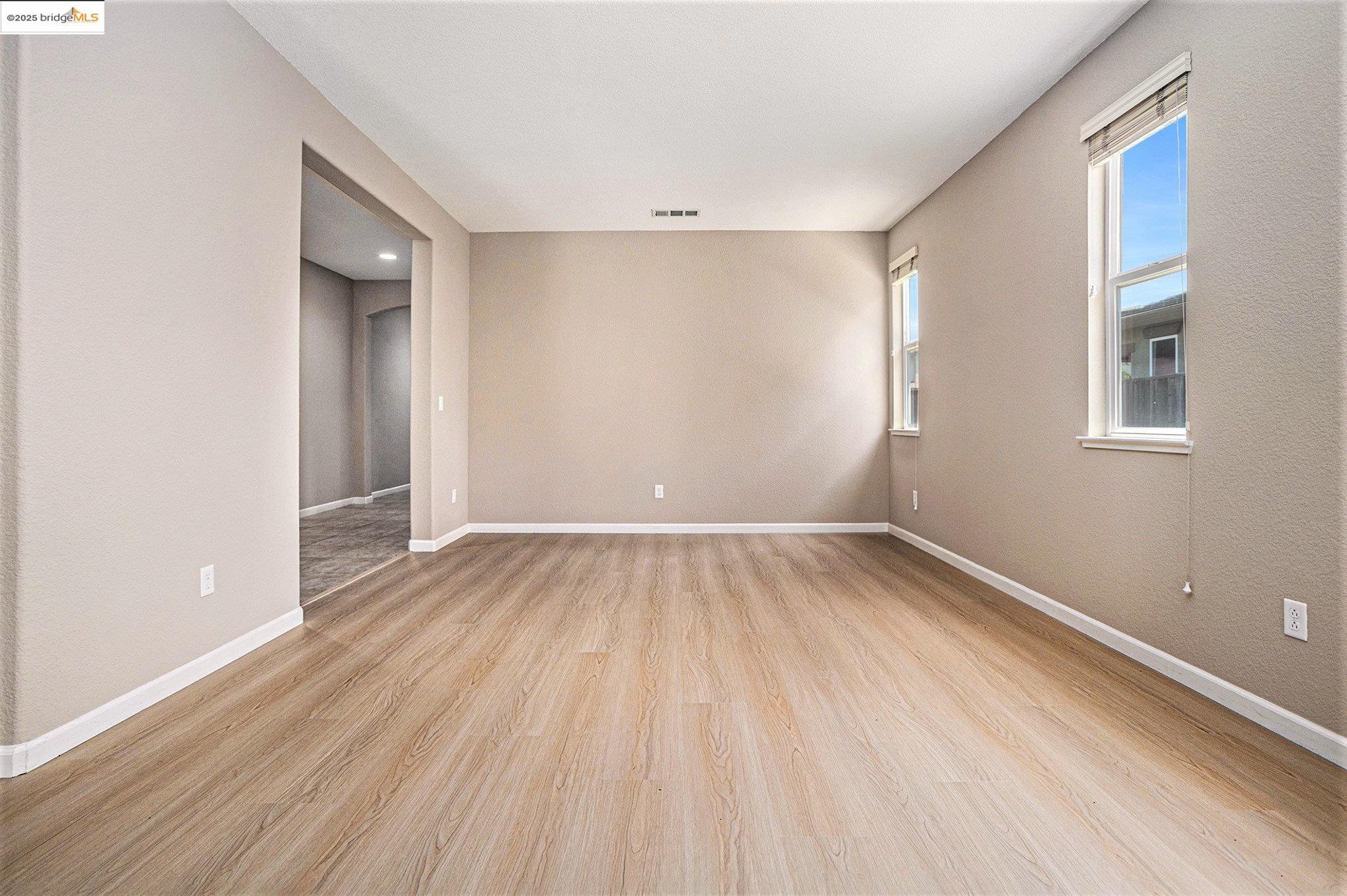 Detail Gallery Image 9 of 45 For 233 Hearthstone Cir, Oakley,  CA 94561 - 4 Beds | 3 Baths