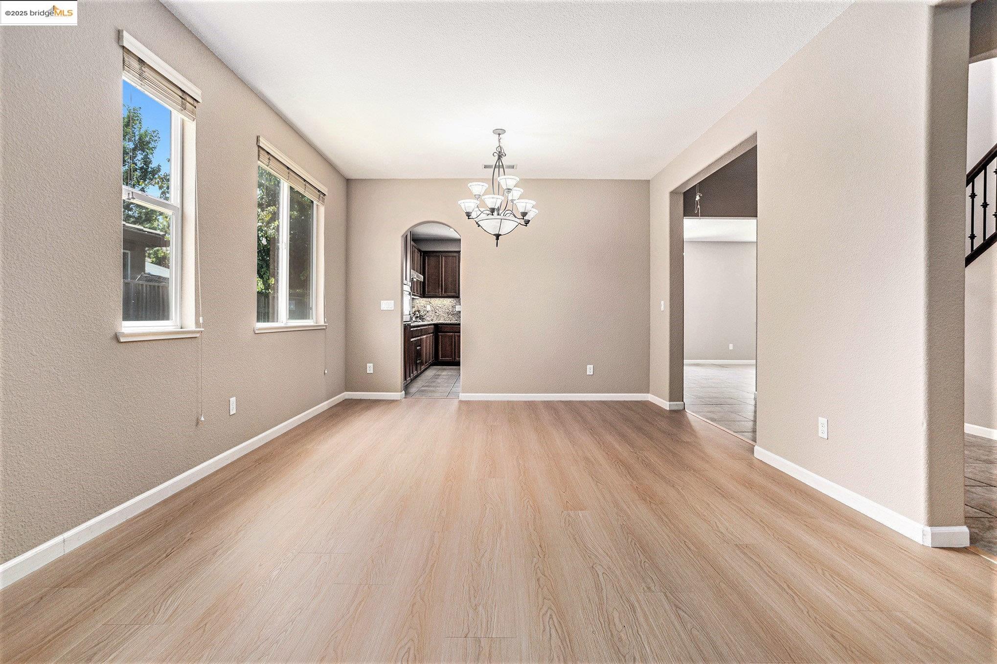 Detail Gallery Image 10 of 45 For 233 Hearthstone Cir, Oakley,  CA 94561 - 4 Beds | 3 Baths