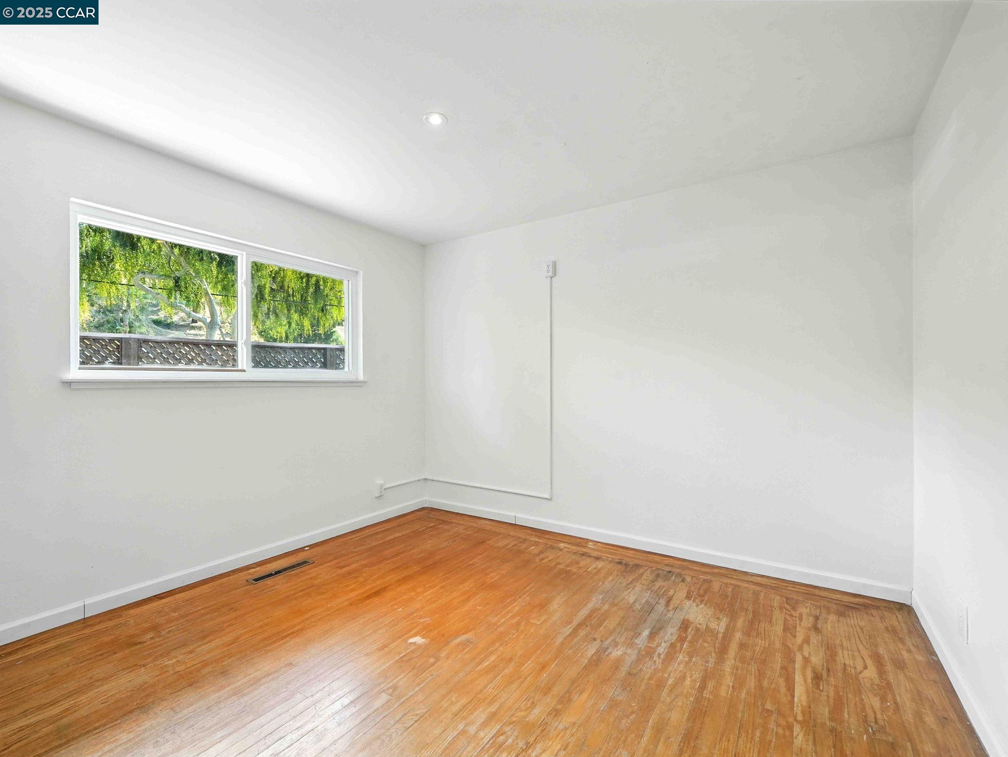 Detail Gallery Image 20 of 29 For 31139 Chicoine Ave, Hayward,  CA 94544 - 3 Beds | 2 Baths