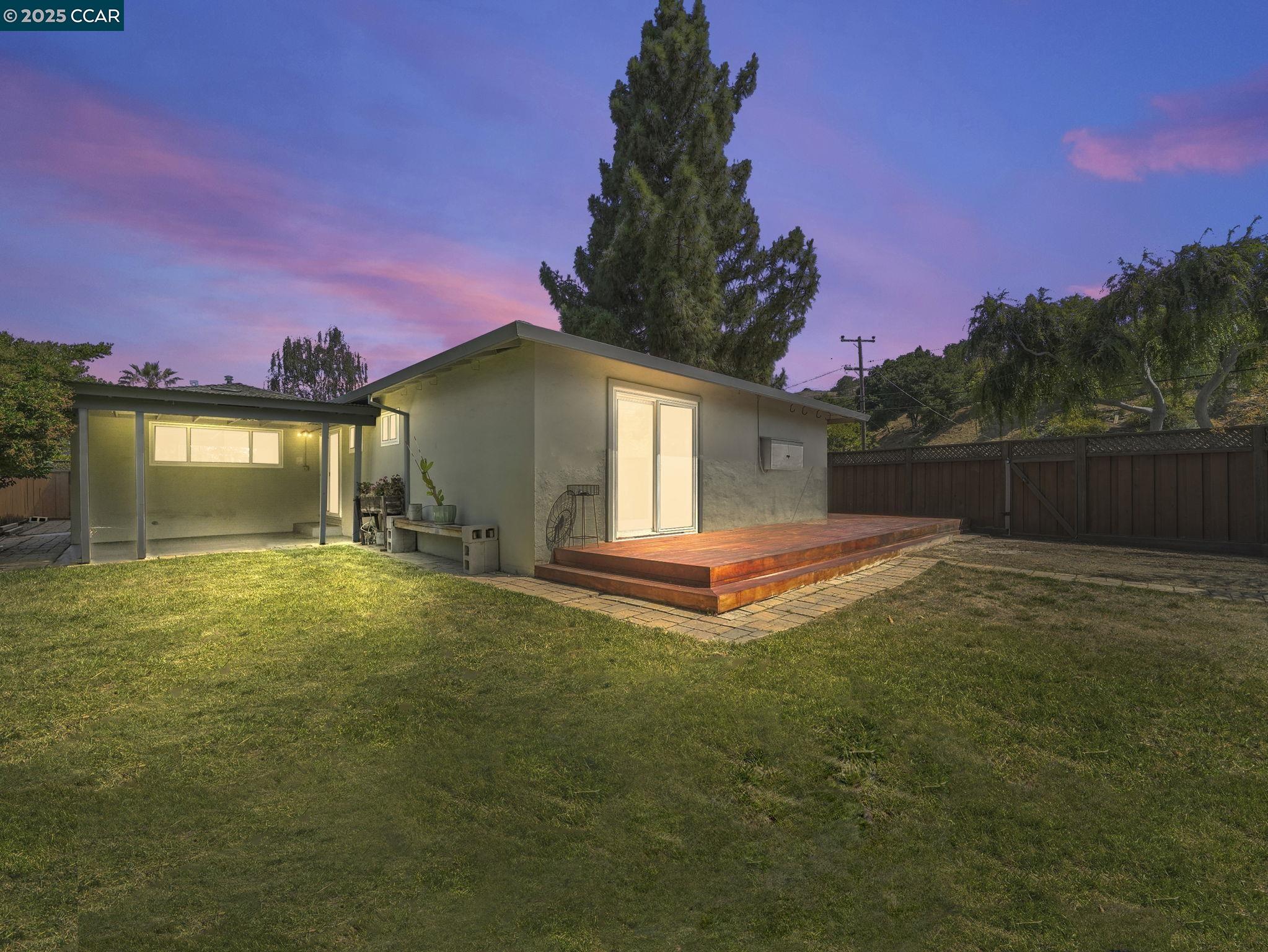 Detail Gallery Image 26 of 29 For 31139 Chicoine Ave, Hayward,  CA 94544 - 3 Beds | 2 Baths