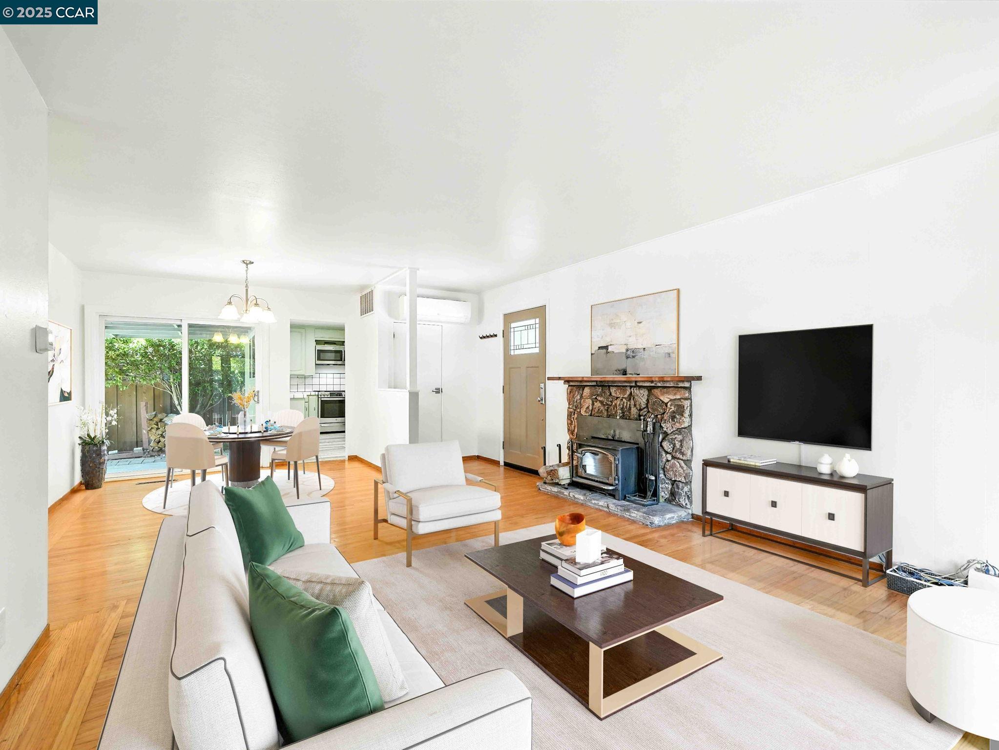 Detail Gallery Image 6 of 29 For 31139 Chicoine Ave, Hayward,  CA 94544 - 3 Beds | 2 Baths