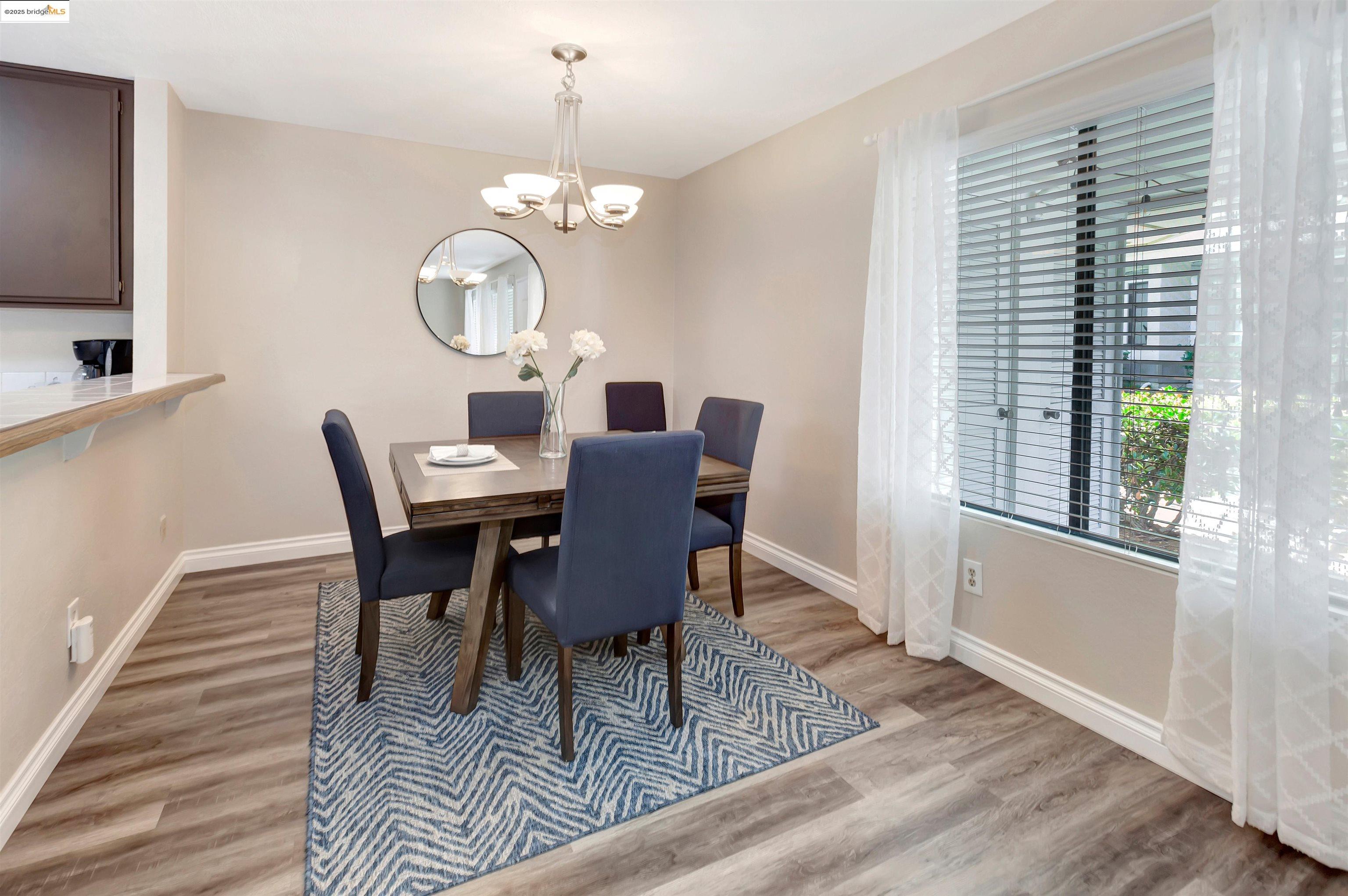 Detail Gallery Image 2 of 21 For 22192 Rim Pointe 6b,  –,  CA 92630 - 2 Beds | 1 Baths