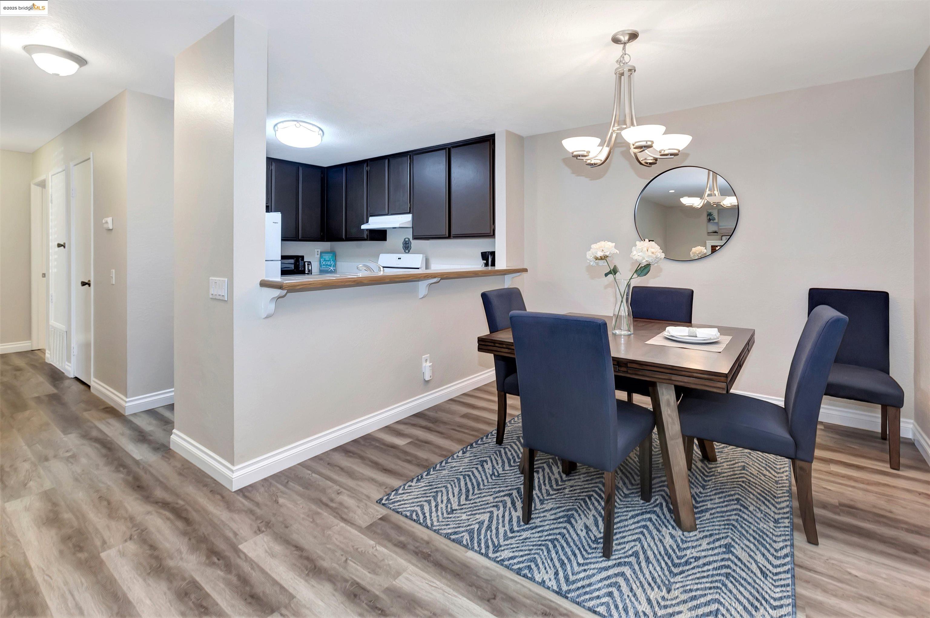 Detail Gallery Image 12 of 21 For 22192 Rim Pointe 6b,  –,  CA 92630 - 2 Beds | 1 Baths