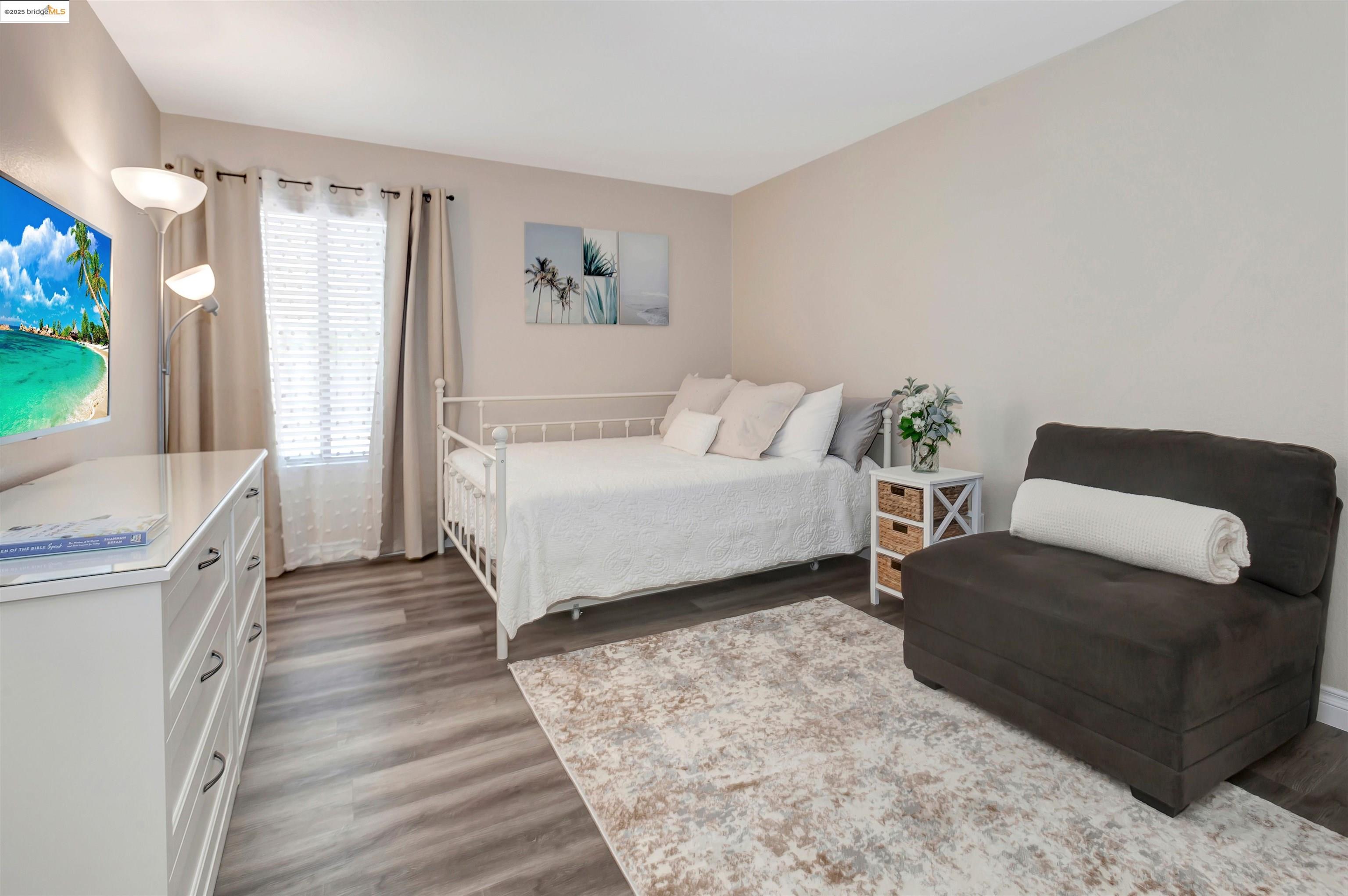 Detail Gallery Image 14 of 21 For 22192 Rim Pointe 6b,  –,  CA 92630 - 2 Beds | 1 Baths
