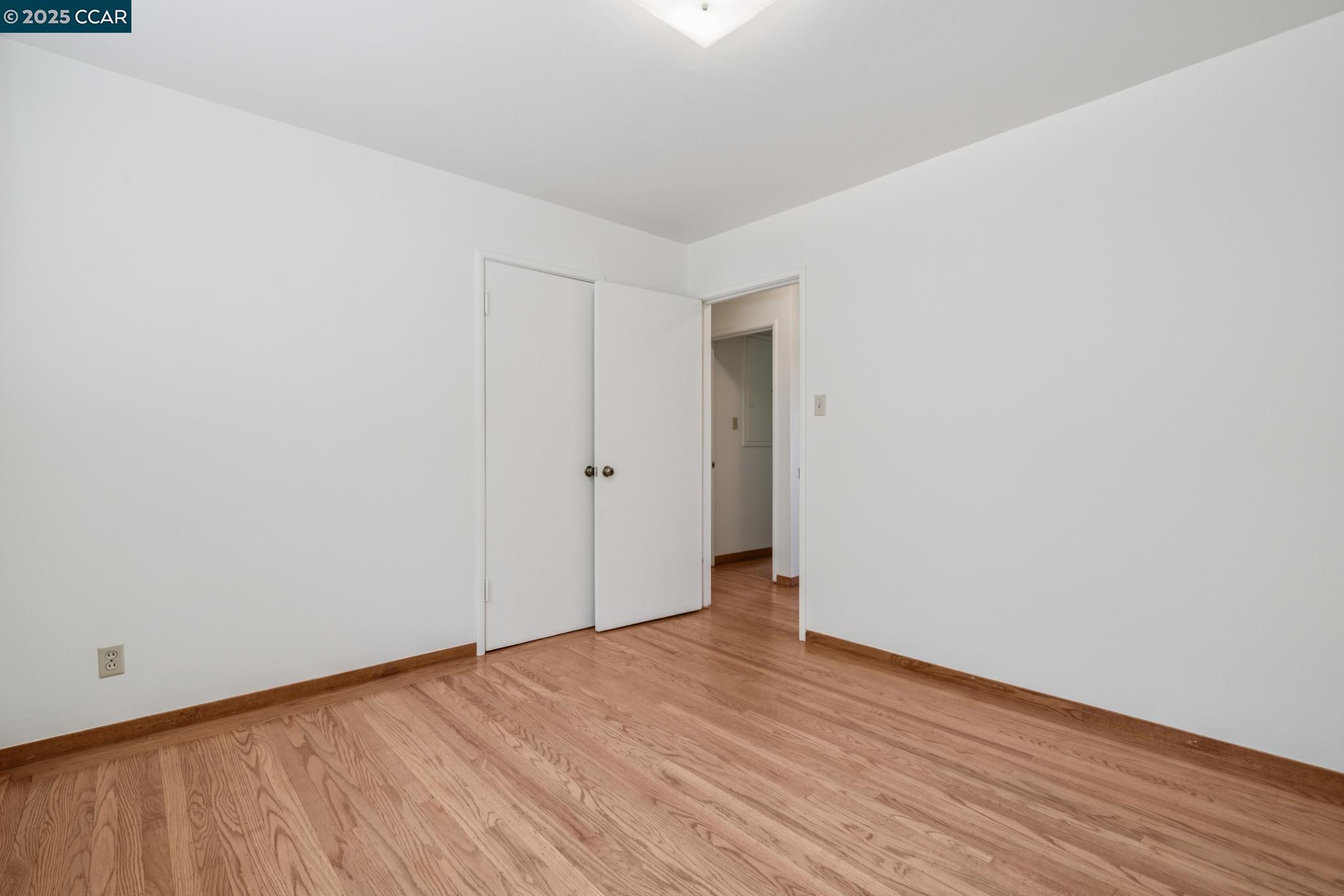 Detail Gallery Image 15 of 33 For 3881 Saint Marys St, Martinez,  CA 94553 - 4 Beds | 2/1 Baths