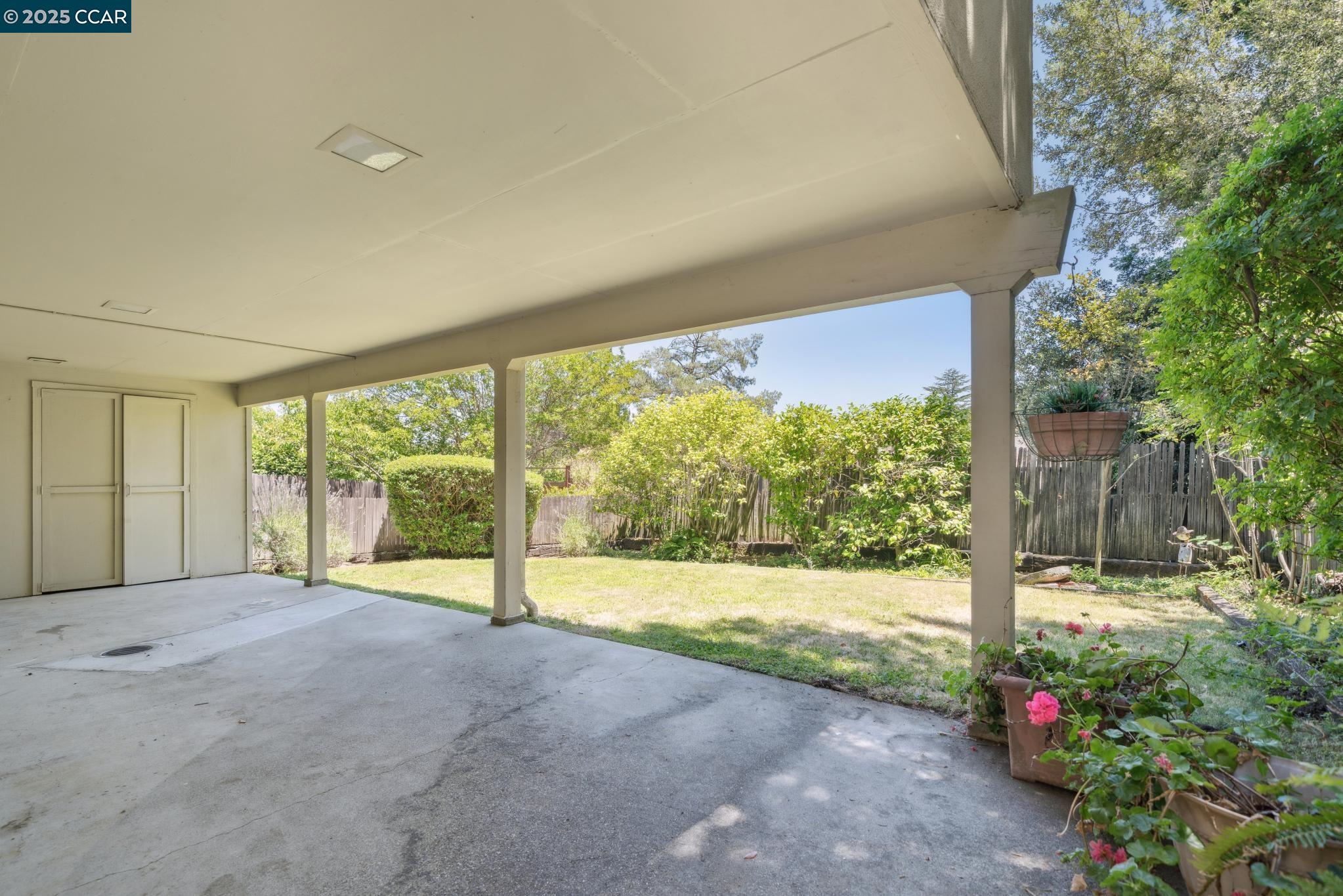Detail Gallery Image 30 of 33 For 3881 Saint Marys St, Martinez,  CA 94553 - 4 Beds | 2/1 Baths