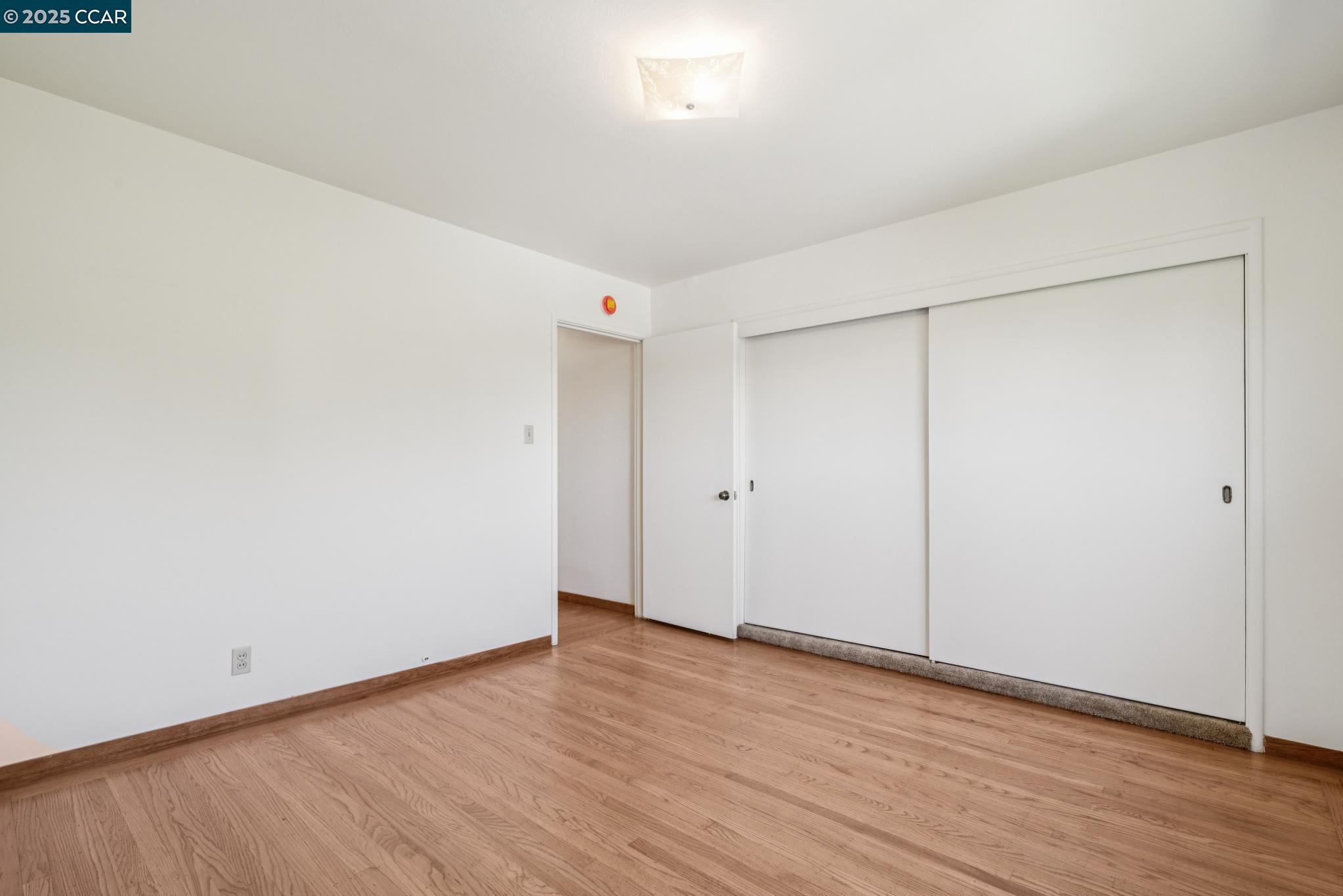 Detail Gallery Image 10 of 33 For 3881 Saint Marys St, Martinez,  CA 94553 - 4 Beds | 2/1 Baths