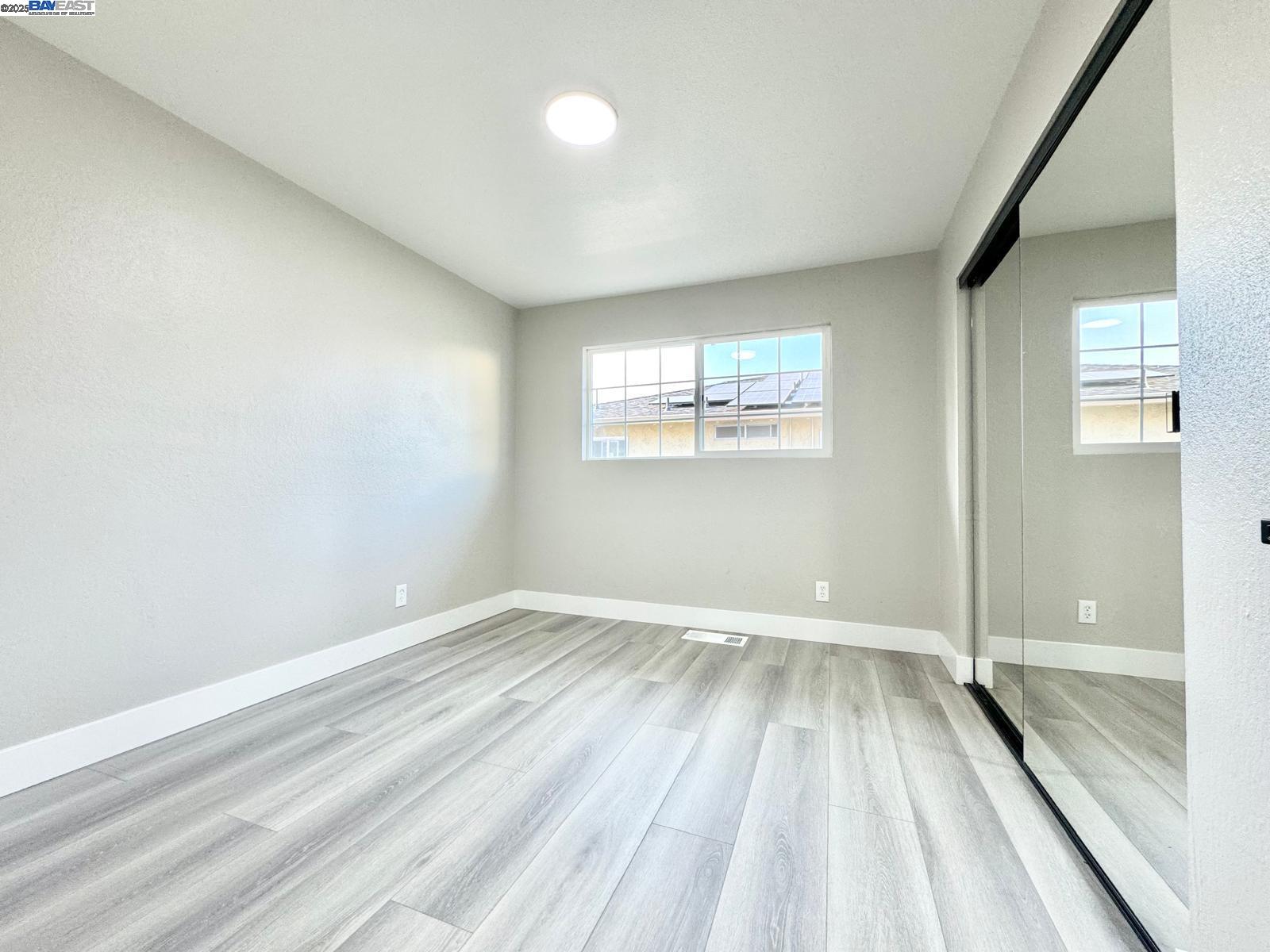 Detail Gallery Image 28 of 58 For 20595 Center St, Castro Valley,  CA 94546 - 5 Beds | 3/1 Baths