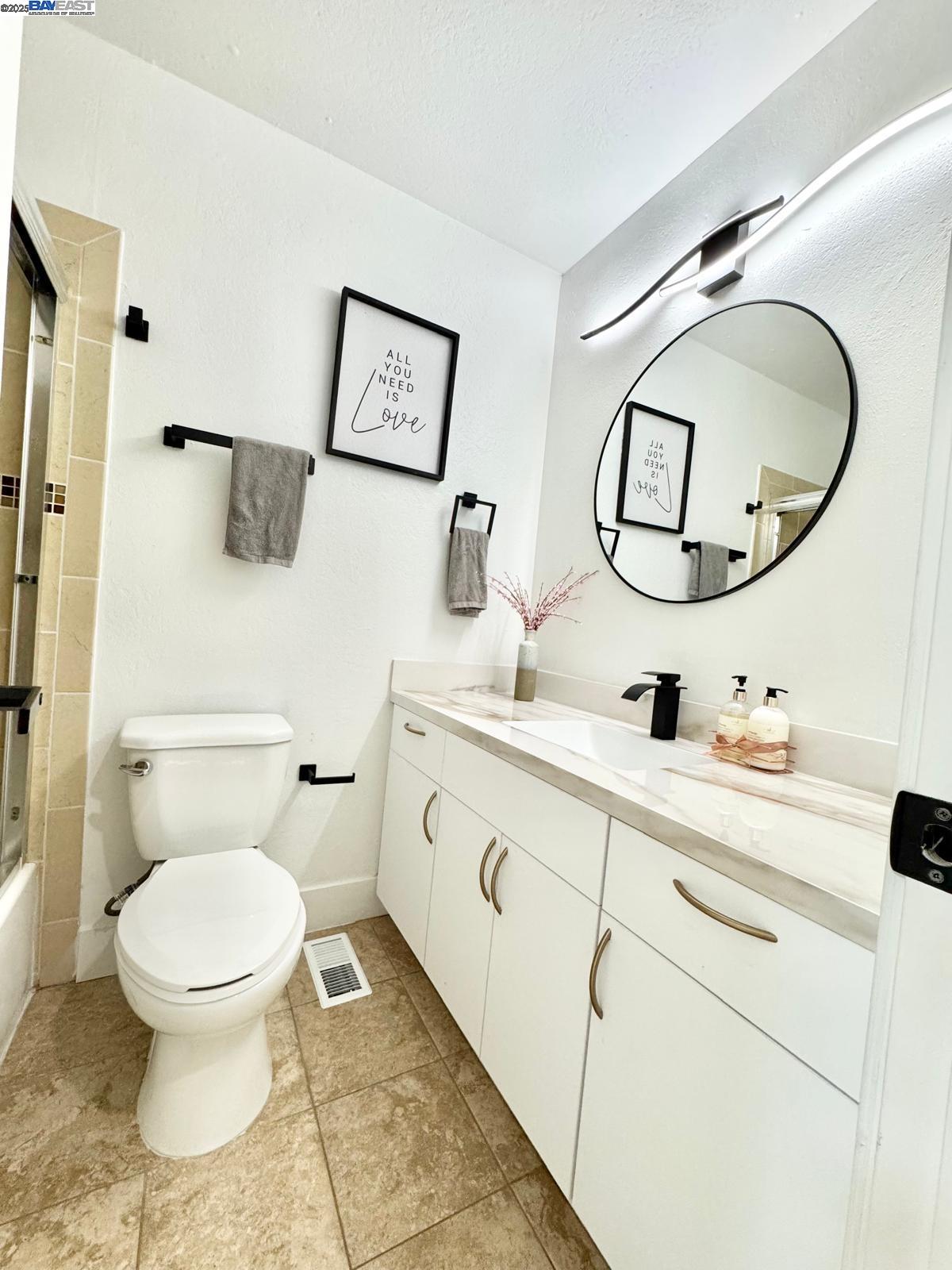 Detail Gallery Image 30 of 58 For 20595 Center St, Castro Valley,  CA 94546 - 5 Beds | 3/1 Baths