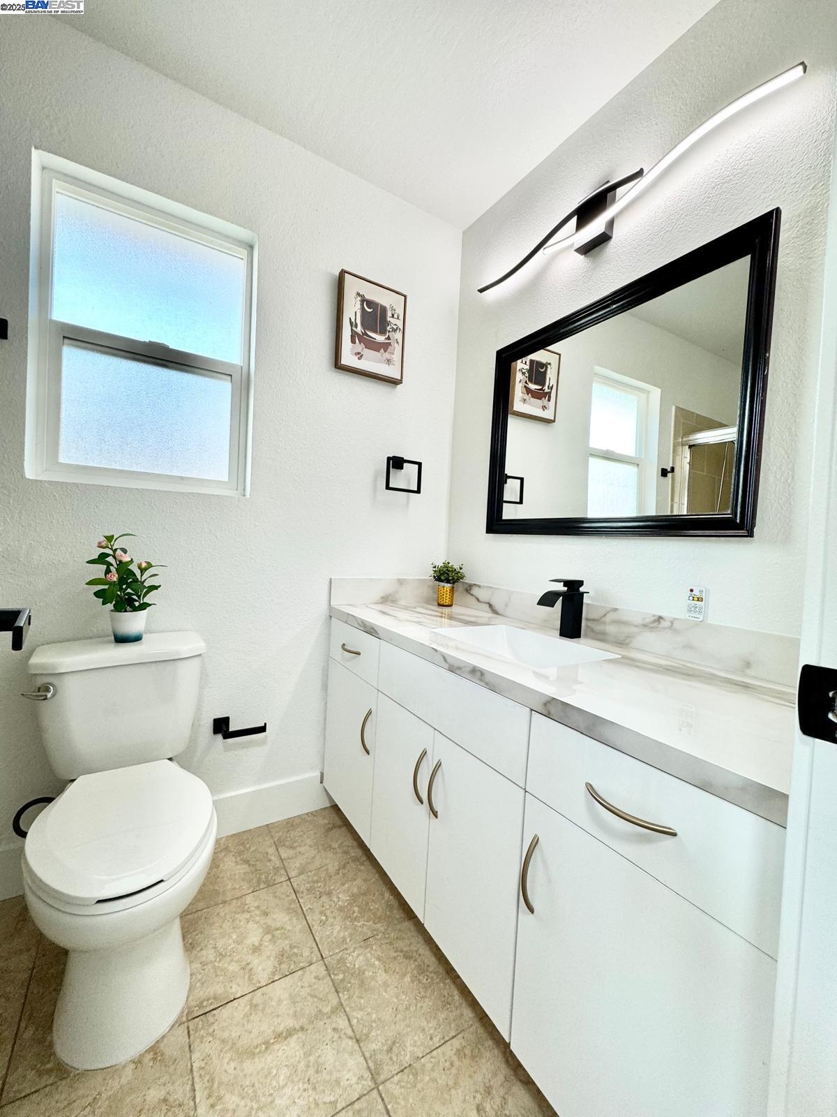 Detail Gallery Image 46 of 58 For 20595 Center St, Castro Valley,  CA 94546 - 5 Beds | 3/1 Baths