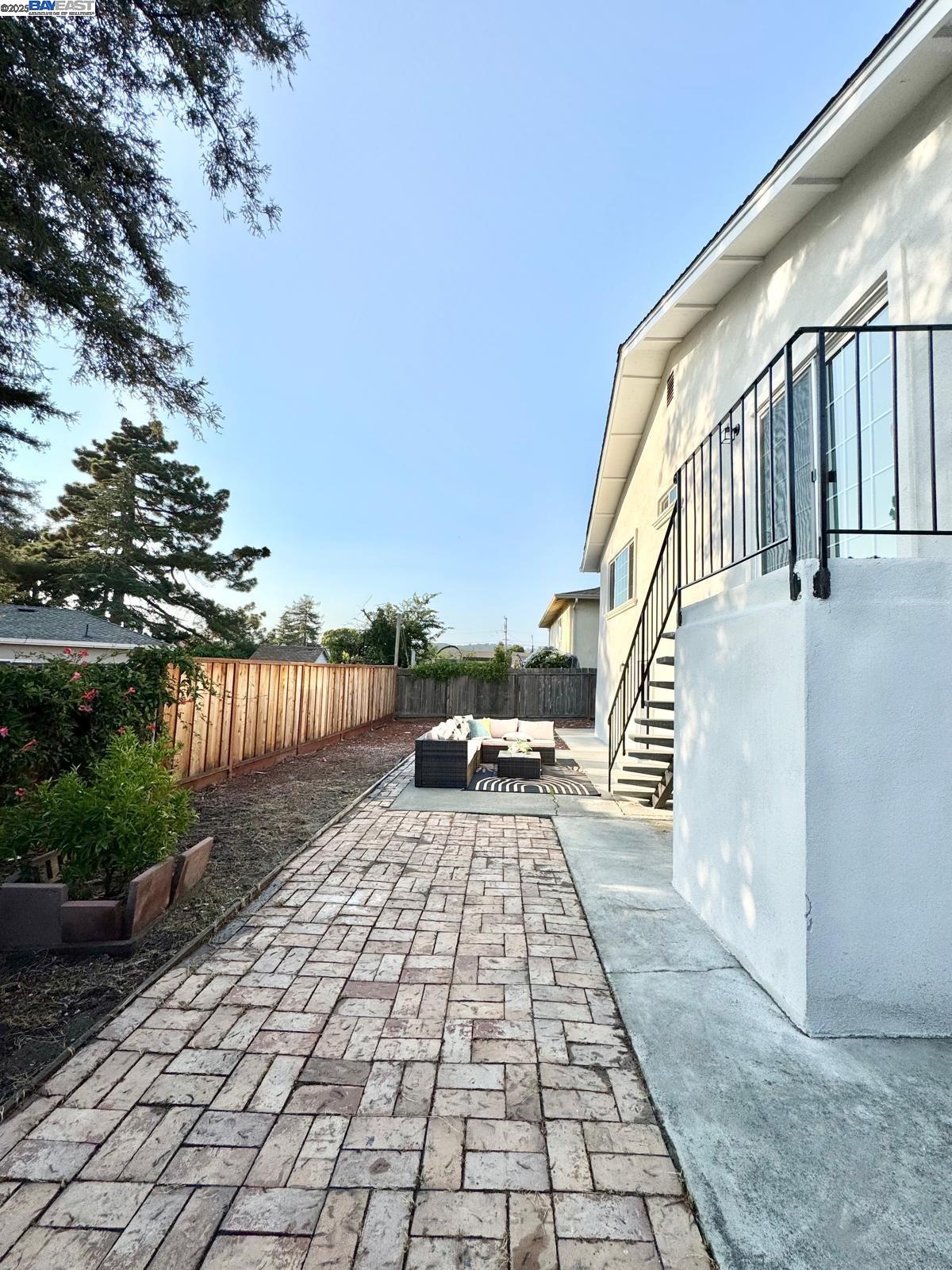 Detail Gallery Image 55 of 58 For 20595 Center St, Castro Valley,  CA 94546 - 5 Beds | 3/1 Baths