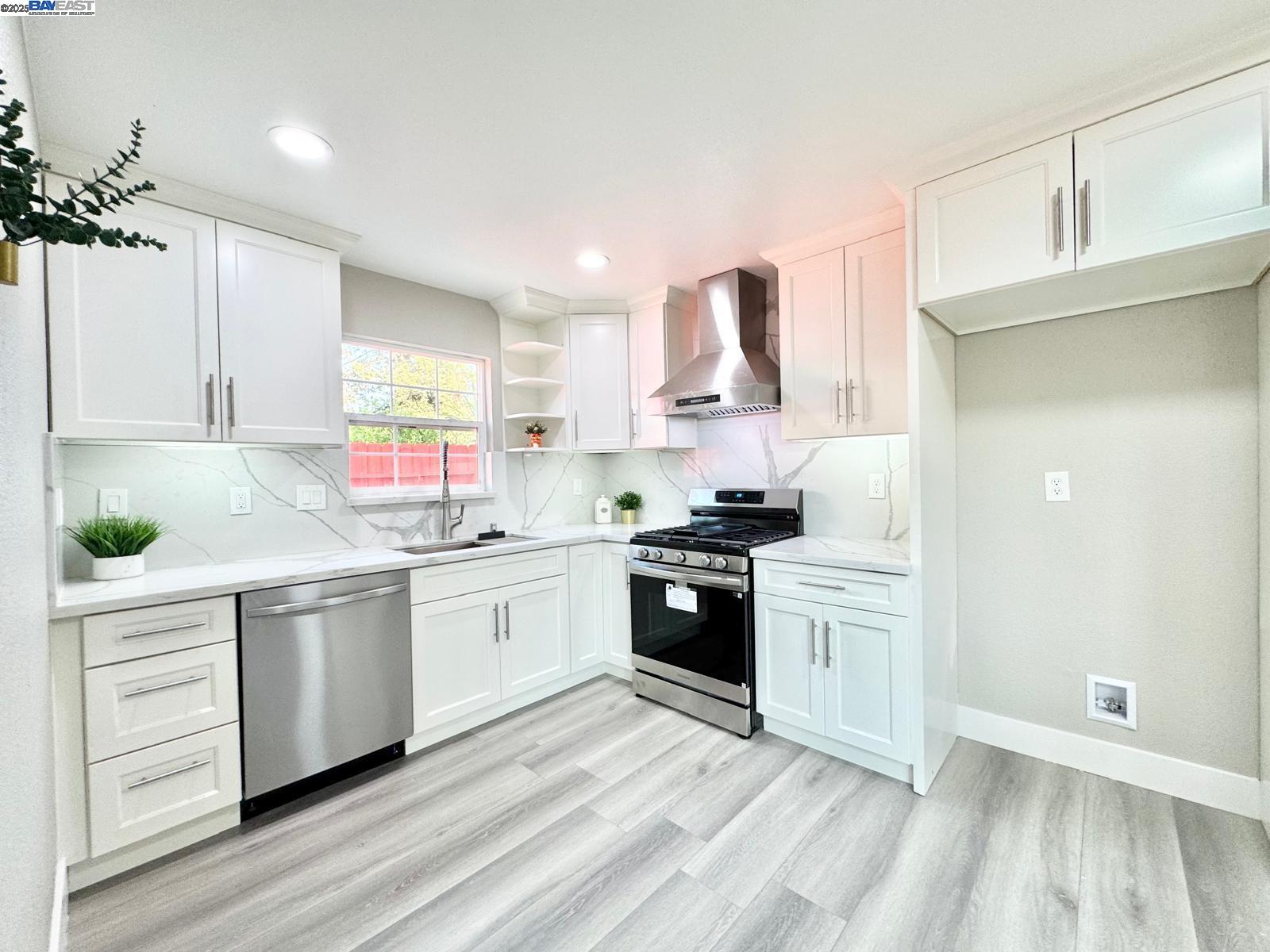 Detail Gallery Image 27 of 59 For 20595 Center St, Castro Valley,  CA 94546 - – Beds | – Baths