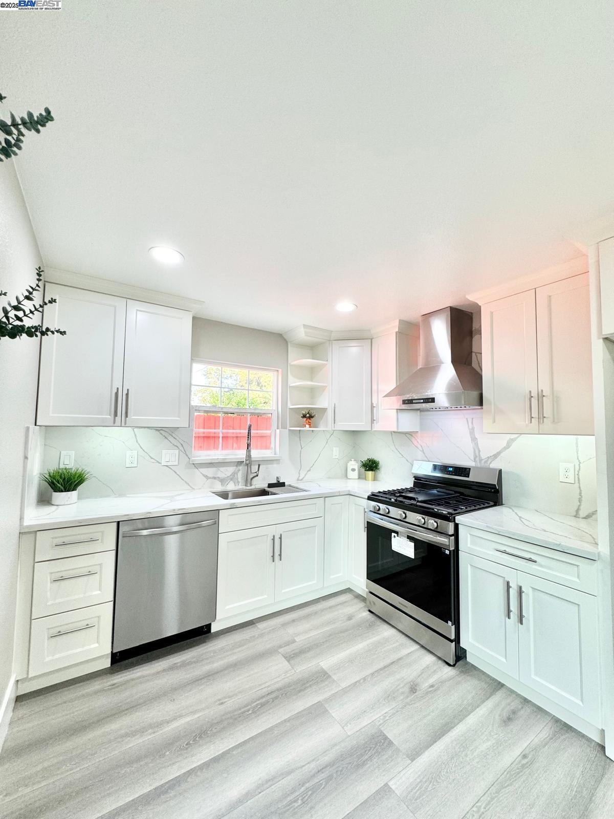 Detail Gallery Image 31 of 59 For 20595 Center St, Castro Valley,  CA 94546 - – Beds | – Baths