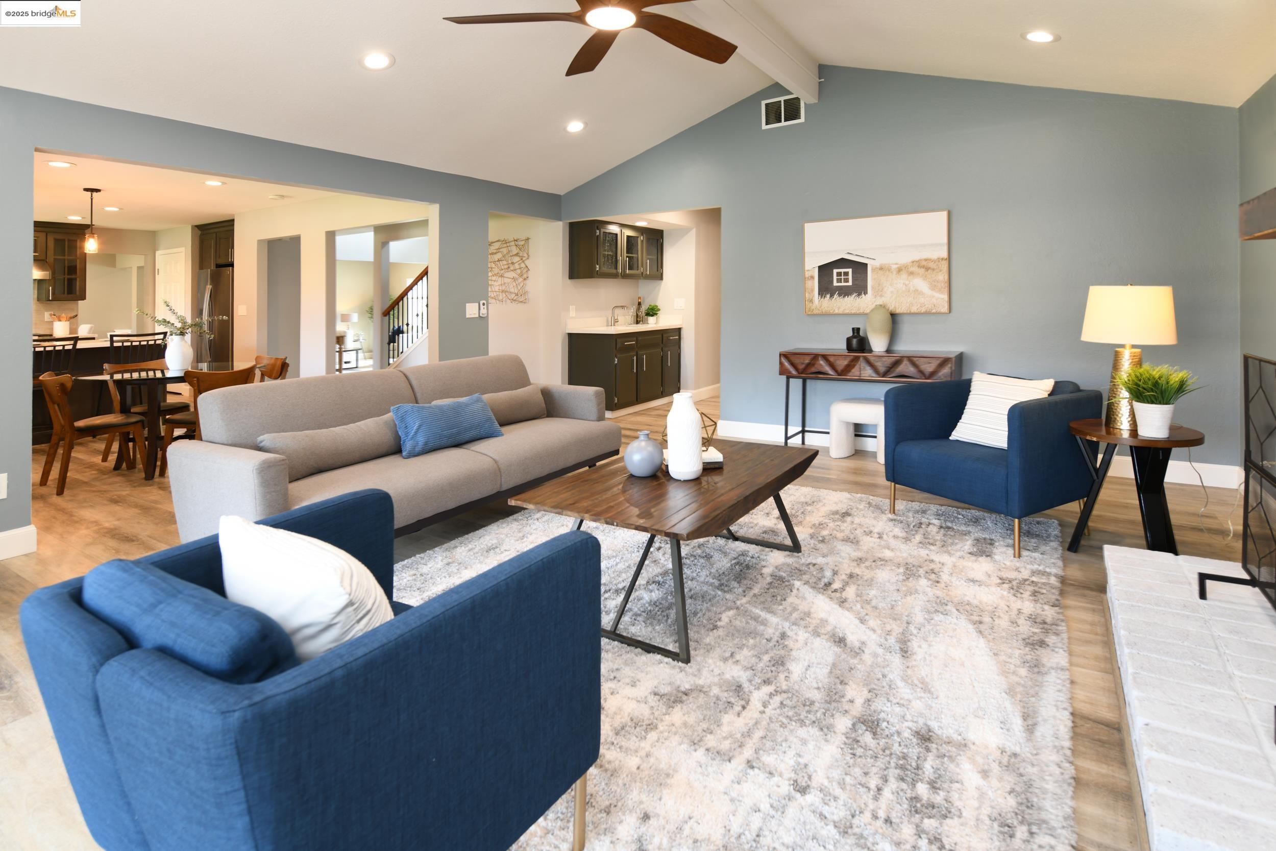 Detail Gallery Image 16 of 57 For 1129 Fair Weather Cir, Concord,  CA 94518 - 4 Beds | 3 Baths
