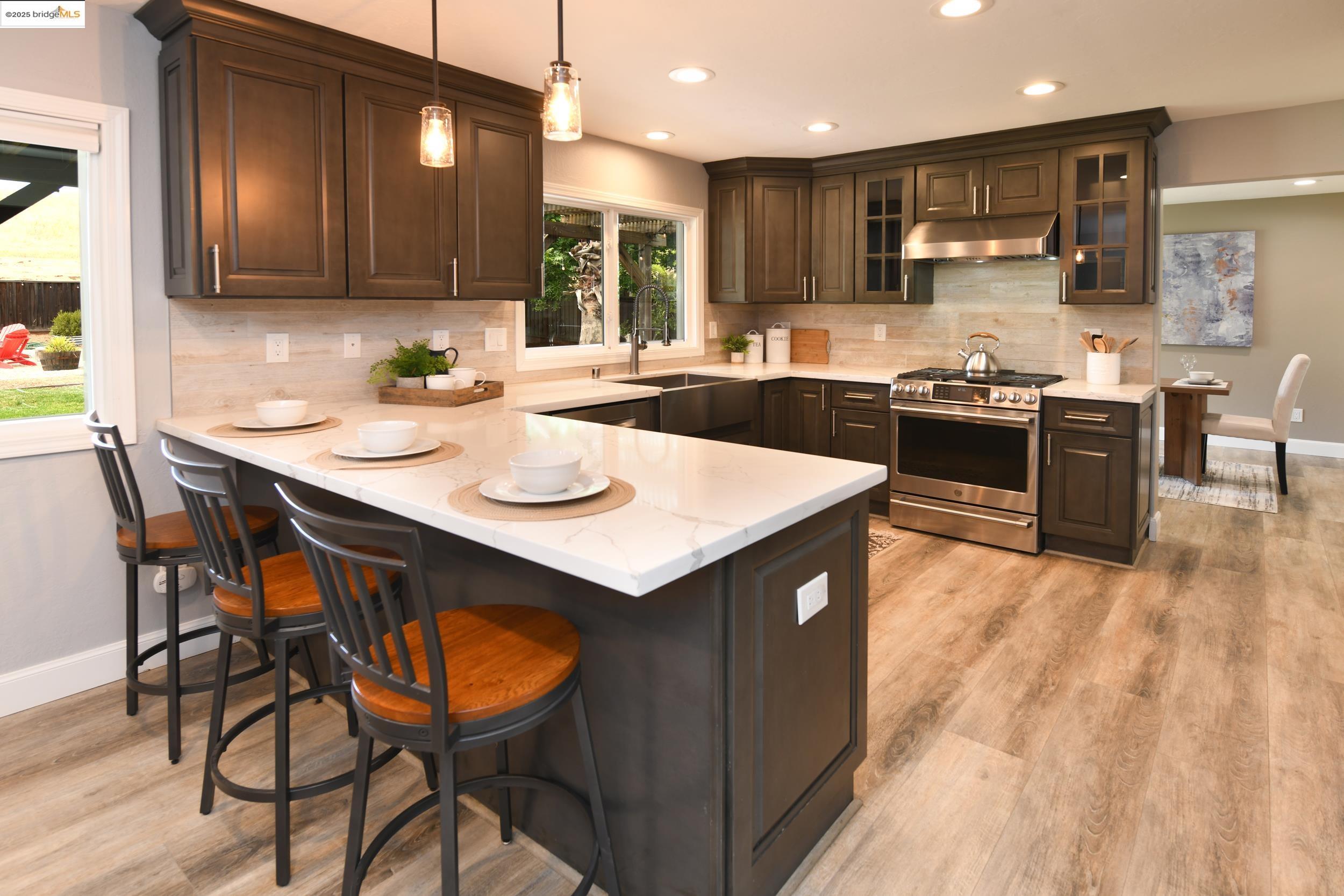 Detail Gallery Image 18 of 57 For 1129 Fair Weather Cir, Concord,  CA 94518 - 4 Beds | 3 Baths