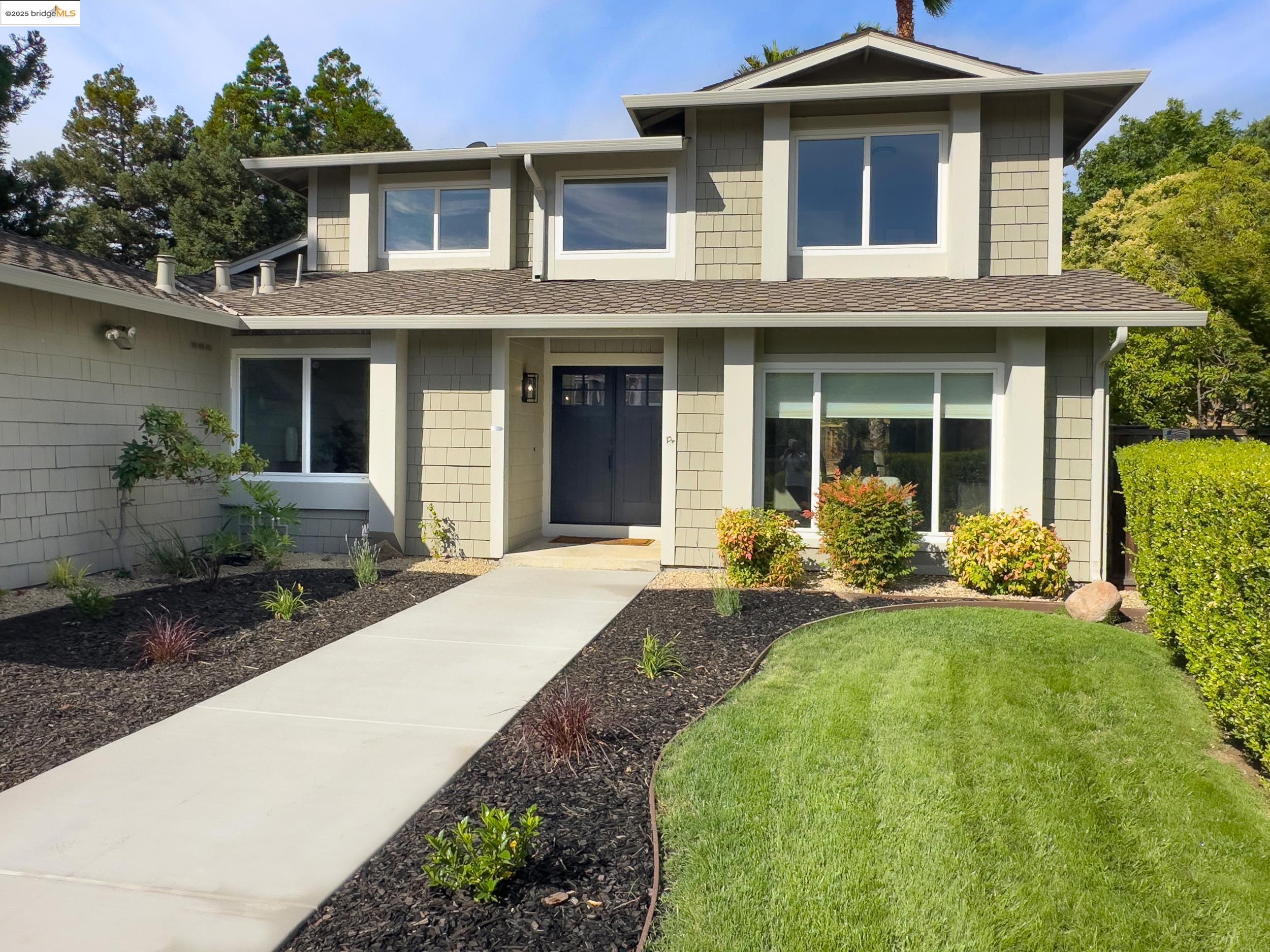 Detail Gallery Image 3 of 57 For 1129 Fair Weather Cir, Concord,  CA 94518 - 4 Beds | 3 Baths