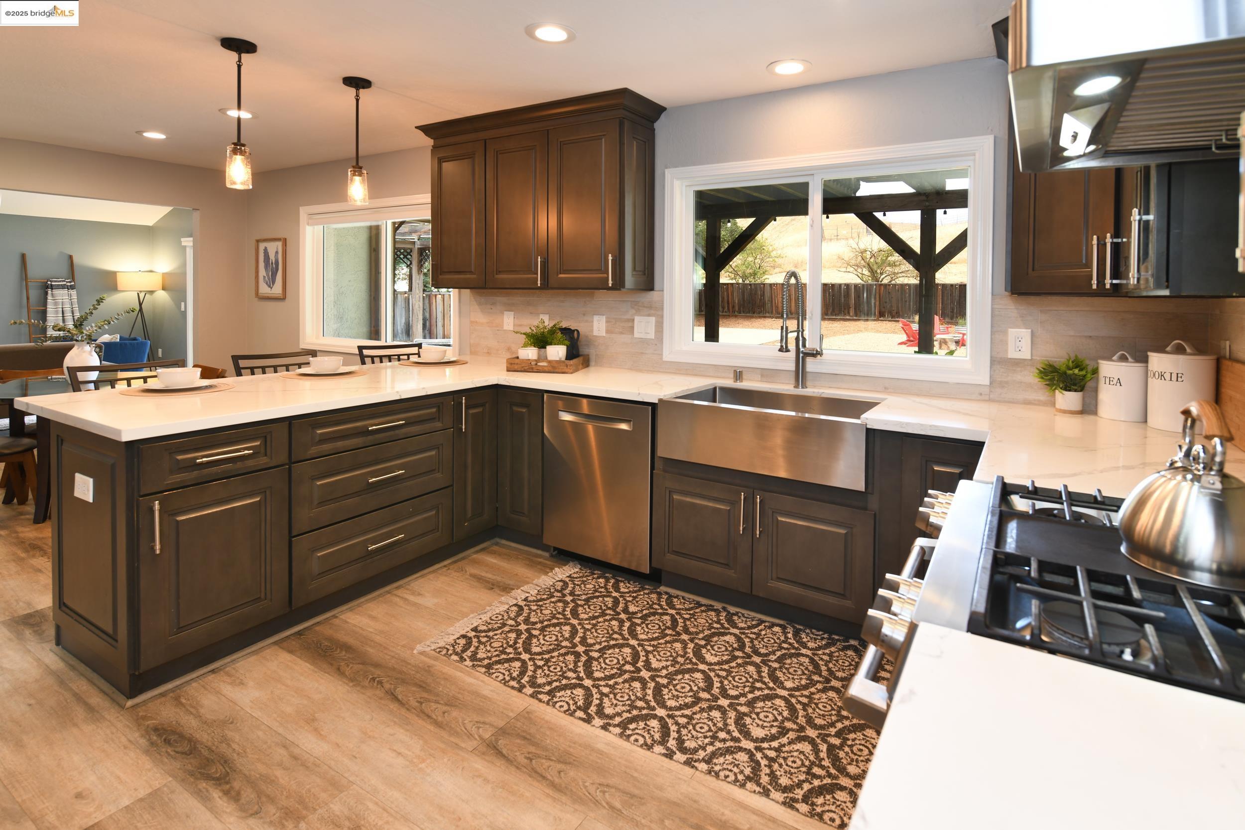Detail Gallery Image 22 of 57 For 1129 Fair Weather Cir, Concord,  CA 94518 - 4 Beds | 3 Baths