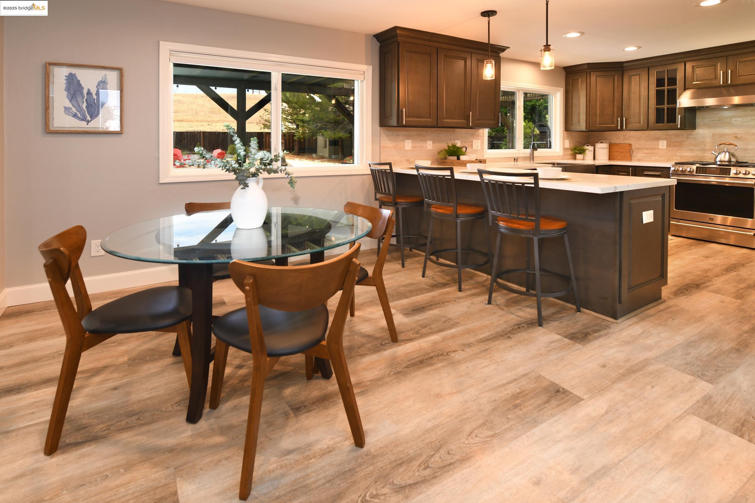 Detail Gallery Image 23 of 57 For 1129 Fair Weather Cir, Concord,  CA 94518 - 4 Beds | 3 Baths