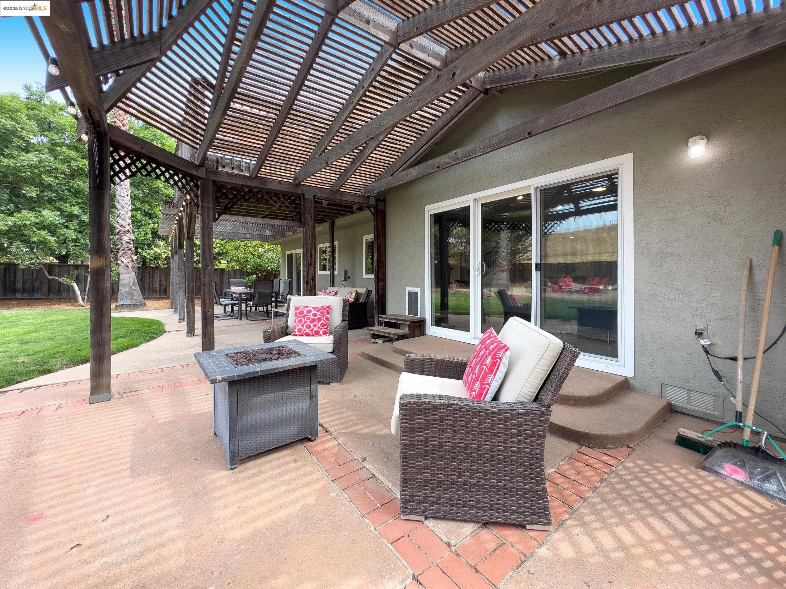 Detail Gallery Image 37 of 57 For 1129 Fair Weather Cir, Concord,  CA 94518 - 4 Beds | 3 Baths
