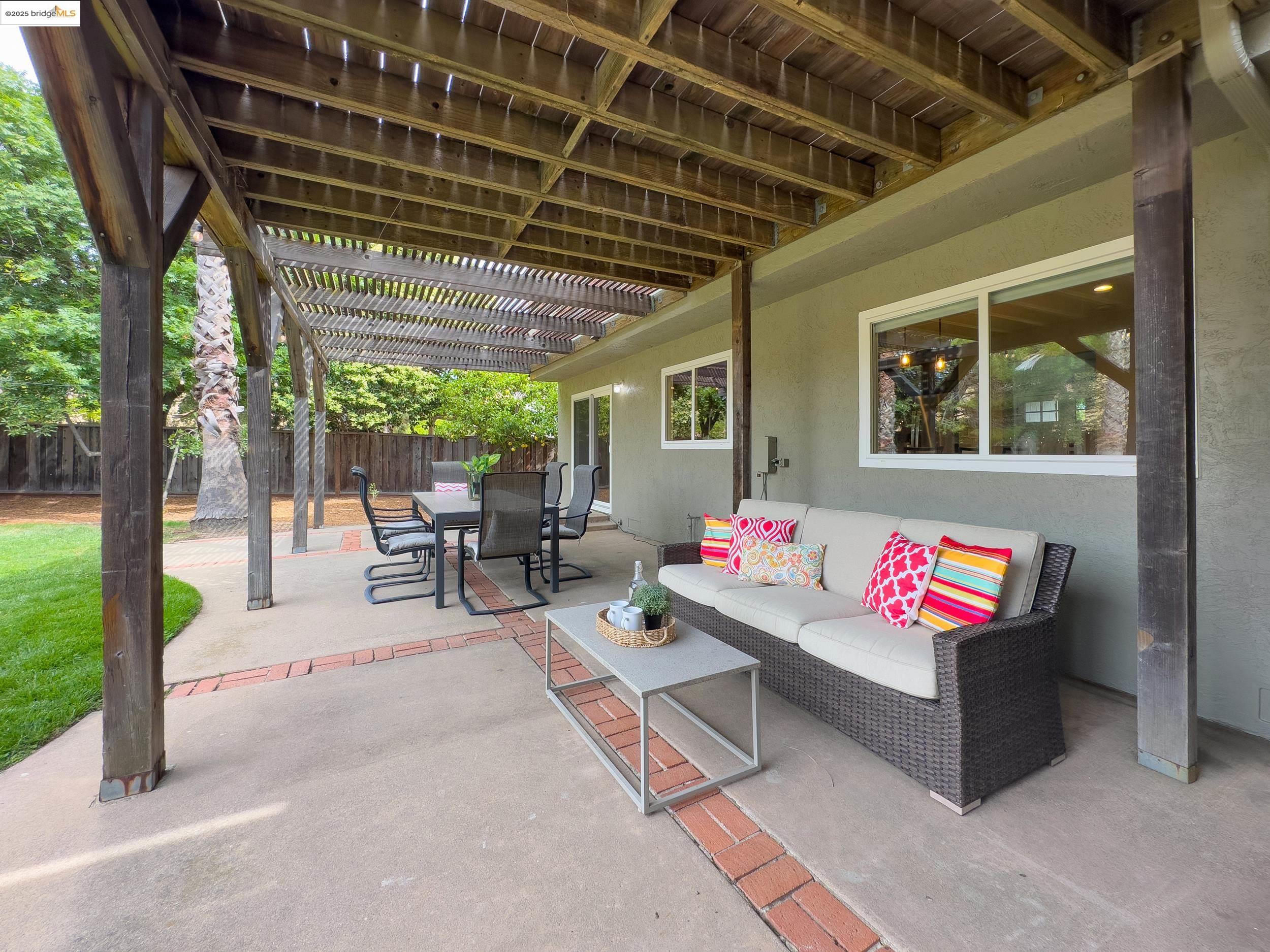 Detail Gallery Image 38 of 57 For 1129 Fair Weather Cir, Concord,  CA 94518 - 4 Beds | 3 Baths