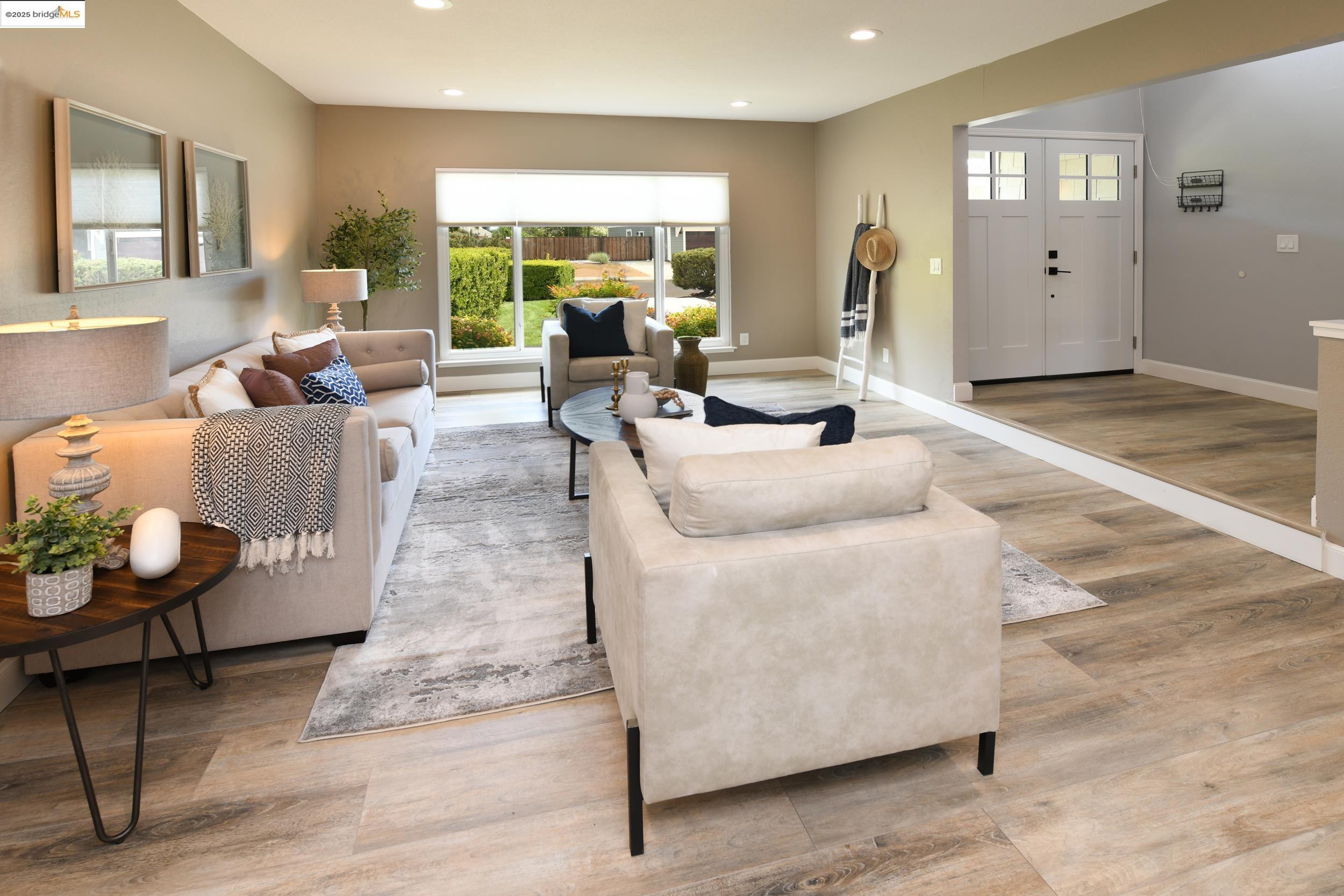 Detail Gallery Image 9 of 57 For 1129 Fair Weather Cir, Concord,  CA 94518 - 4 Beds | 3 Baths
