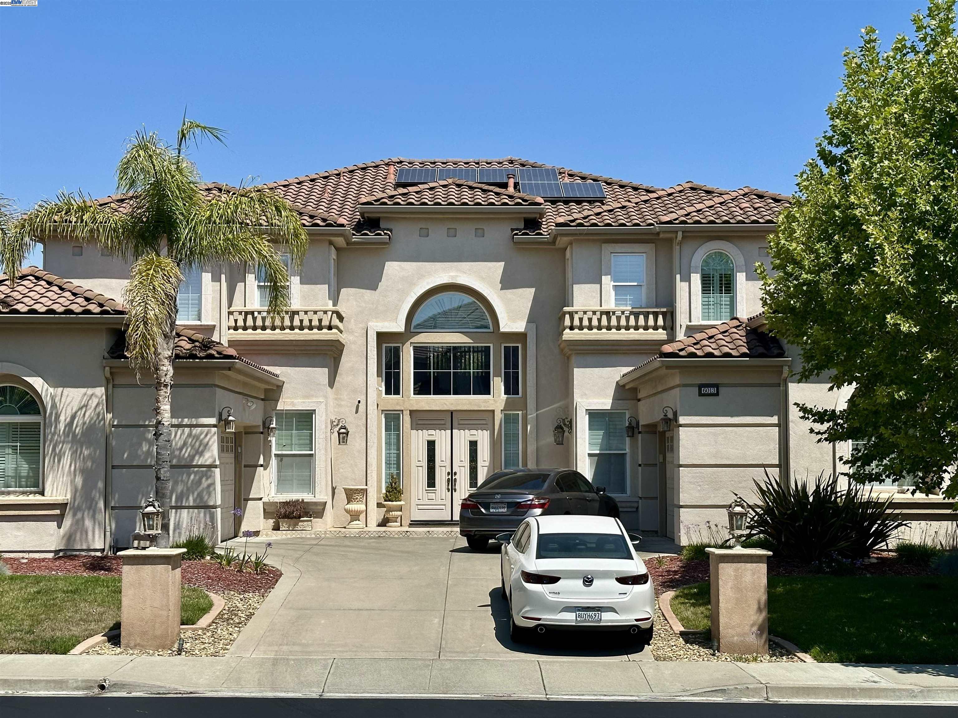 Detail Gallery Image 2 of 2 For 6013 Kingsmill Ter, Dublin,  CA 94568 - 5 Beds | 5/1 Baths