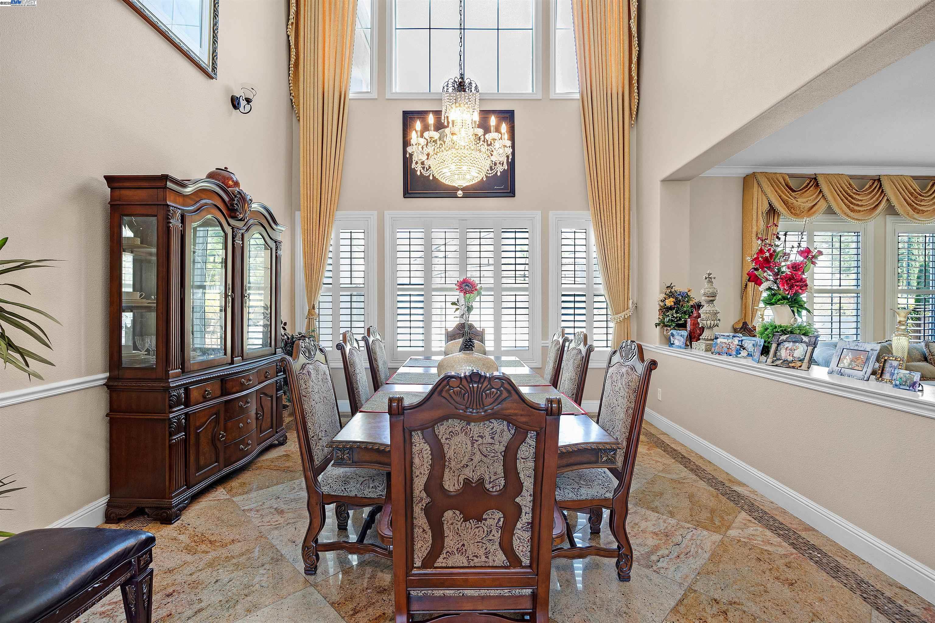 Detail Gallery Image 20 of 49 For 6013 Kingsmill Ter, Dublin,  CA 94568 - 5 Beds | 5/1 Baths