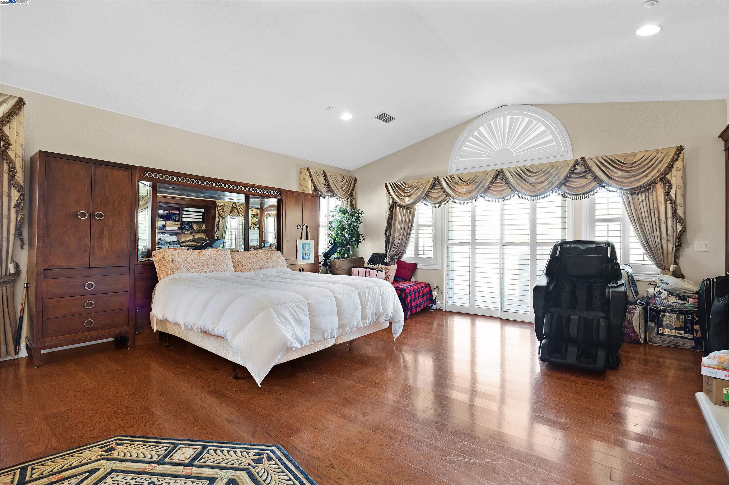 Detail Gallery Image 26 of 49 For 6013 Kingsmill Ter, Dublin,  CA 94568 - 5 Beds | 5/1 Baths