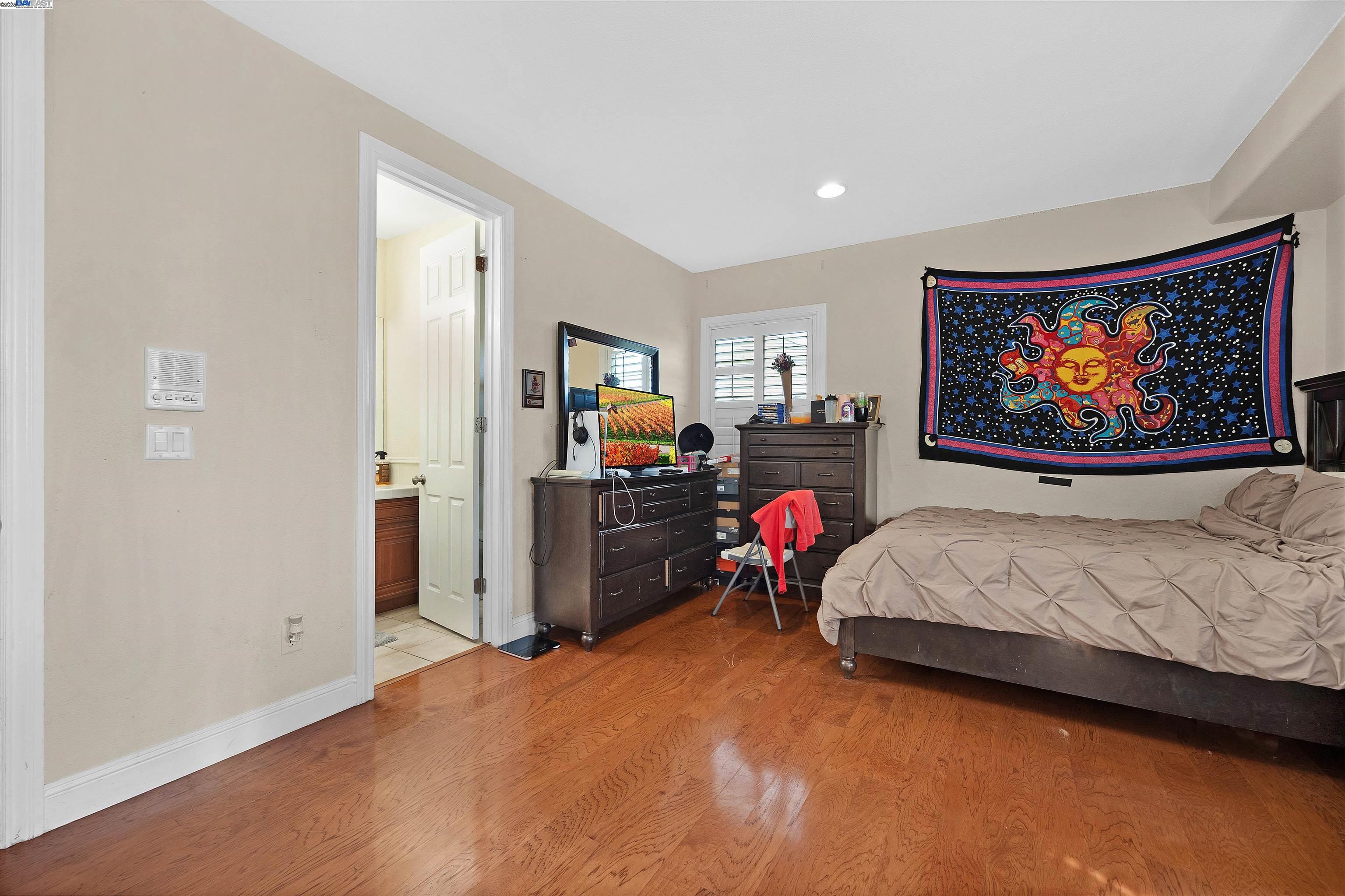 Detail Gallery Image 35 of 49 For 6013 Kingsmill Ter, Dublin,  CA 94568 - 5 Beds | 5/1 Baths