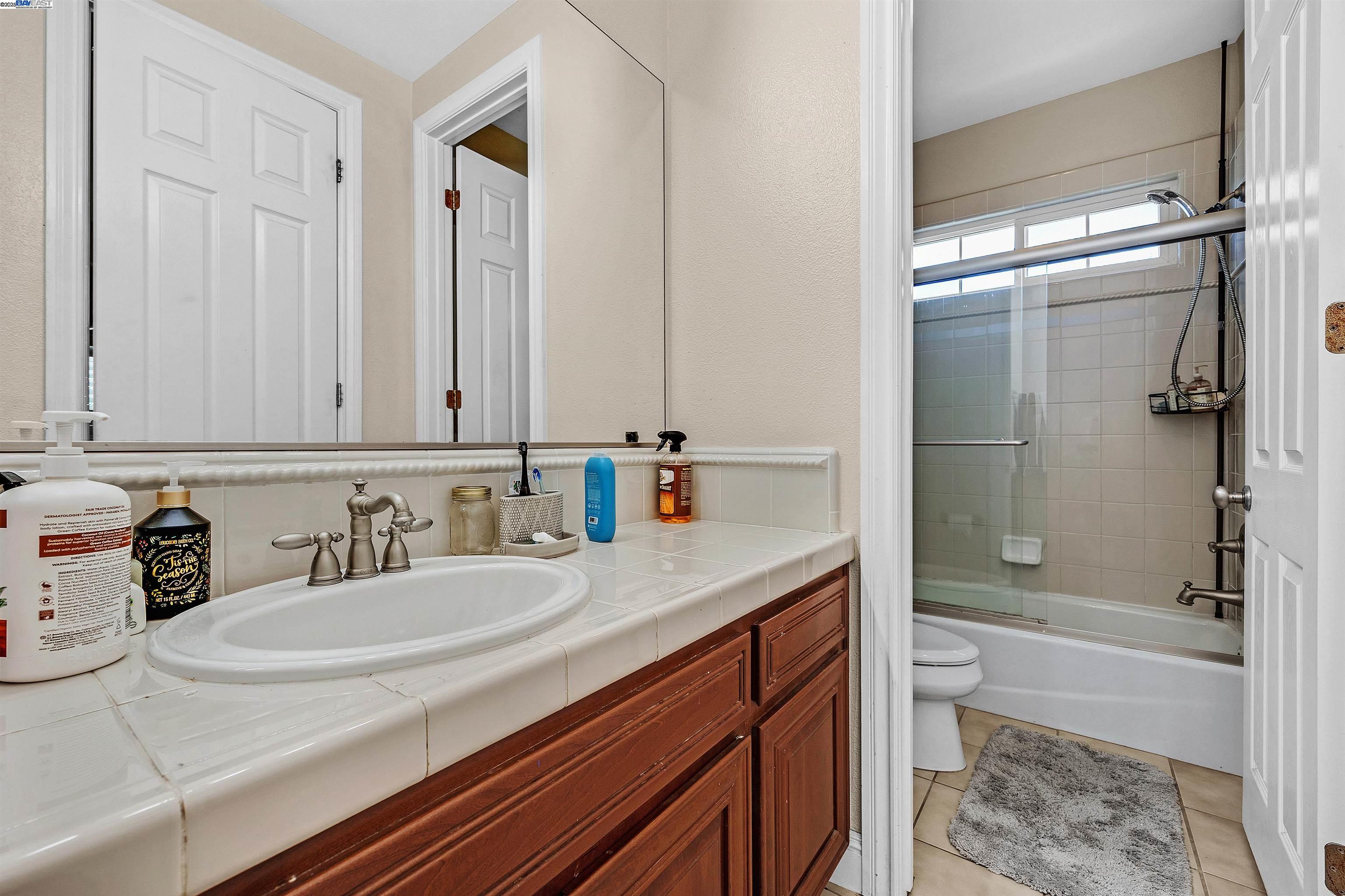 Detail Gallery Image 36 of 49 For 6013 Kingsmill Ter, Dublin,  CA 94568 - 5 Beds | 5/1 Baths