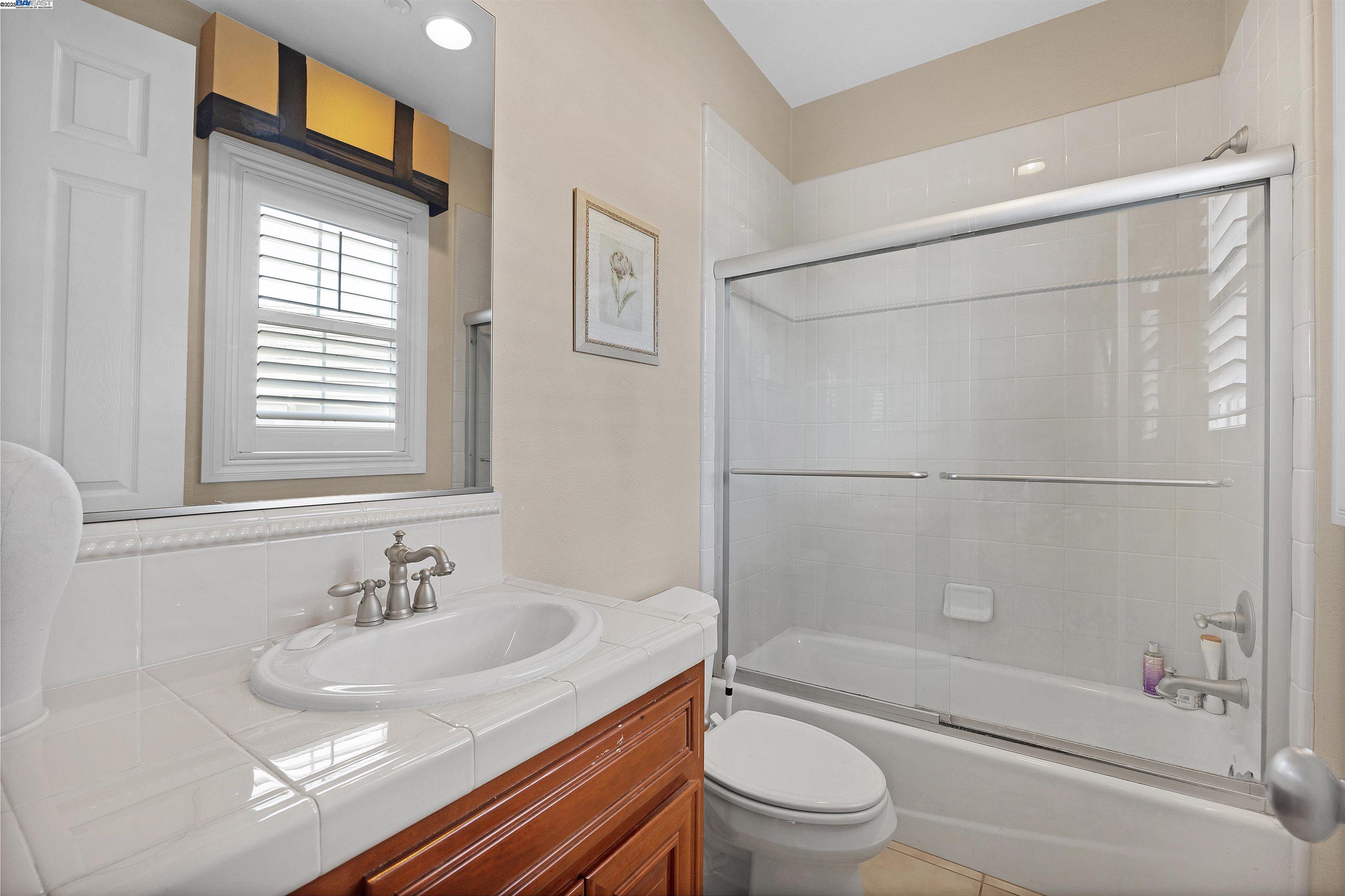 Detail Gallery Image 37 of 49 For 6013 Kingsmill Ter, Dublin,  CA 94568 - 5 Beds | 5/1 Baths