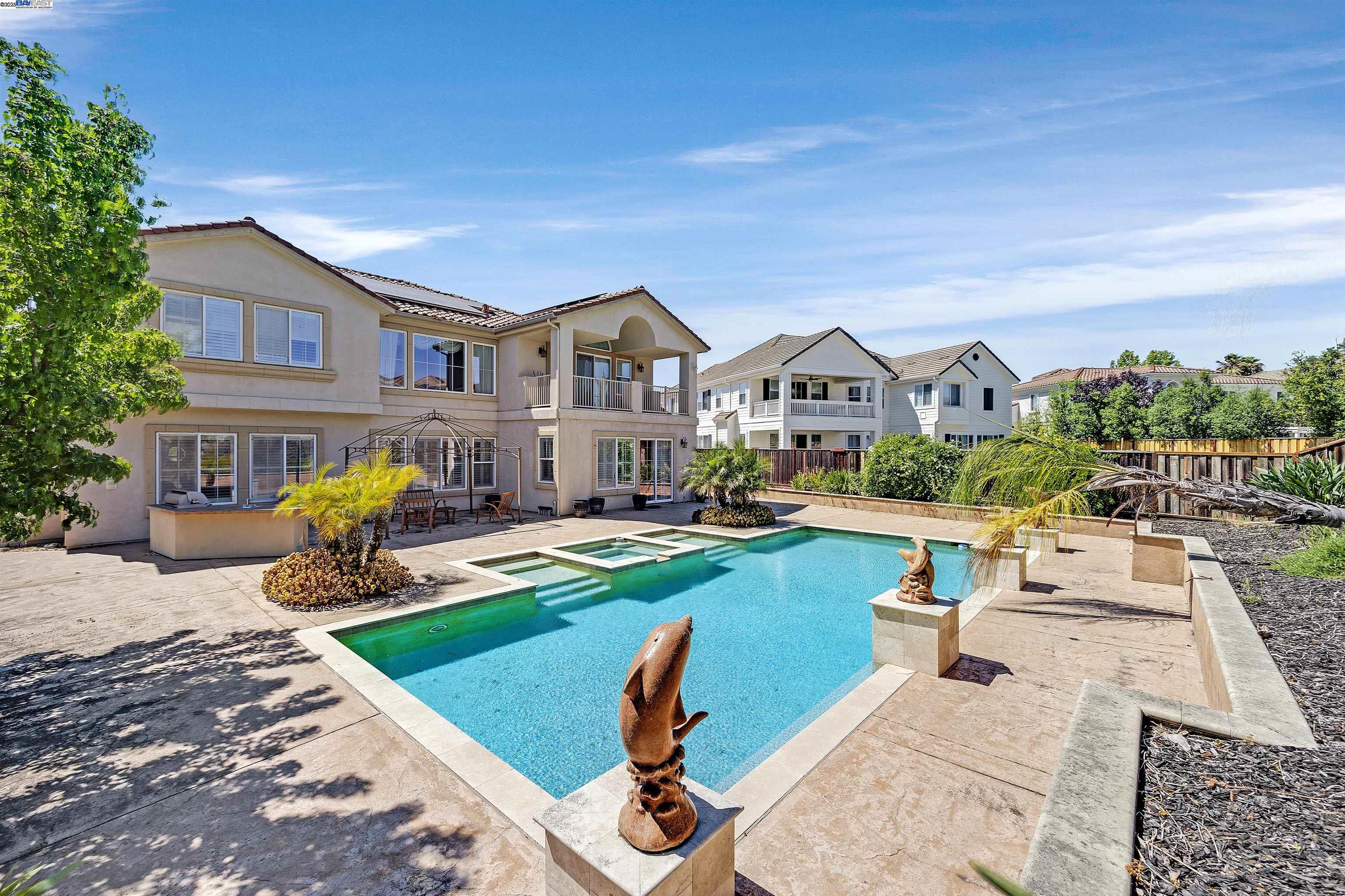 Detail Gallery Image 41 of 49 For 6013 Kingsmill Ter, Dublin,  CA 94568 - 5 Beds | 5/1 Baths