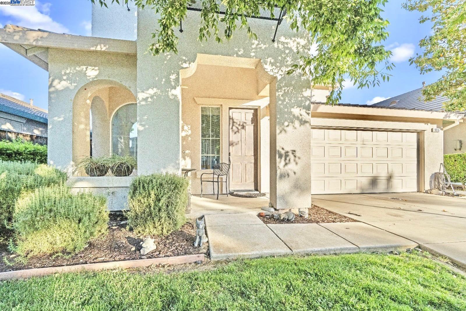 Detail Gallery Image 1 of 34 For 9516 Sarazen Ct, Patterson,  CA 95363 - 4 Beds | 3/1 Baths