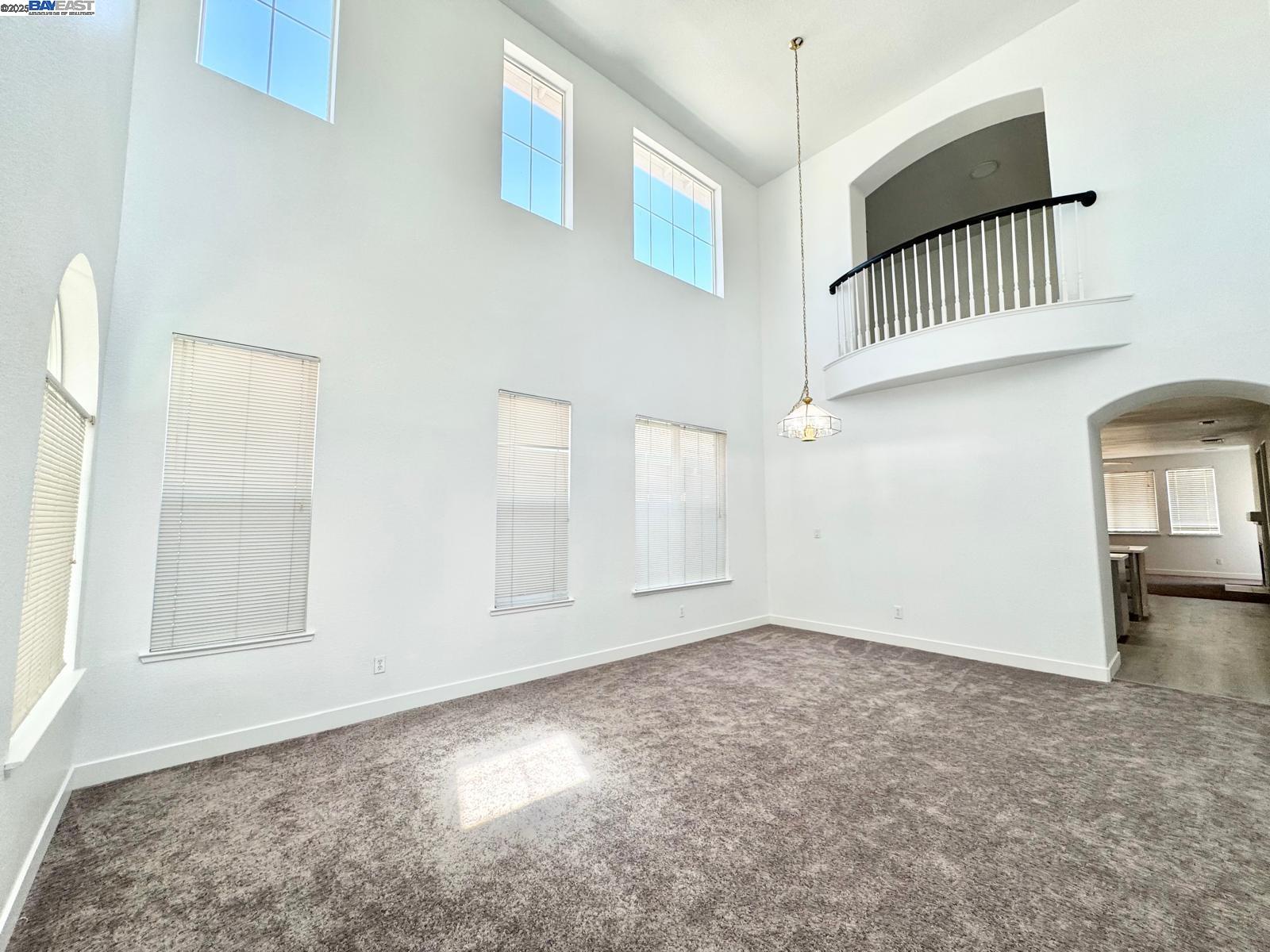 Detail Gallery Image 3 of 34 For 9516 Sarazen Ct, Patterson,  CA 95363 - 4 Beds | 3/1 Baths