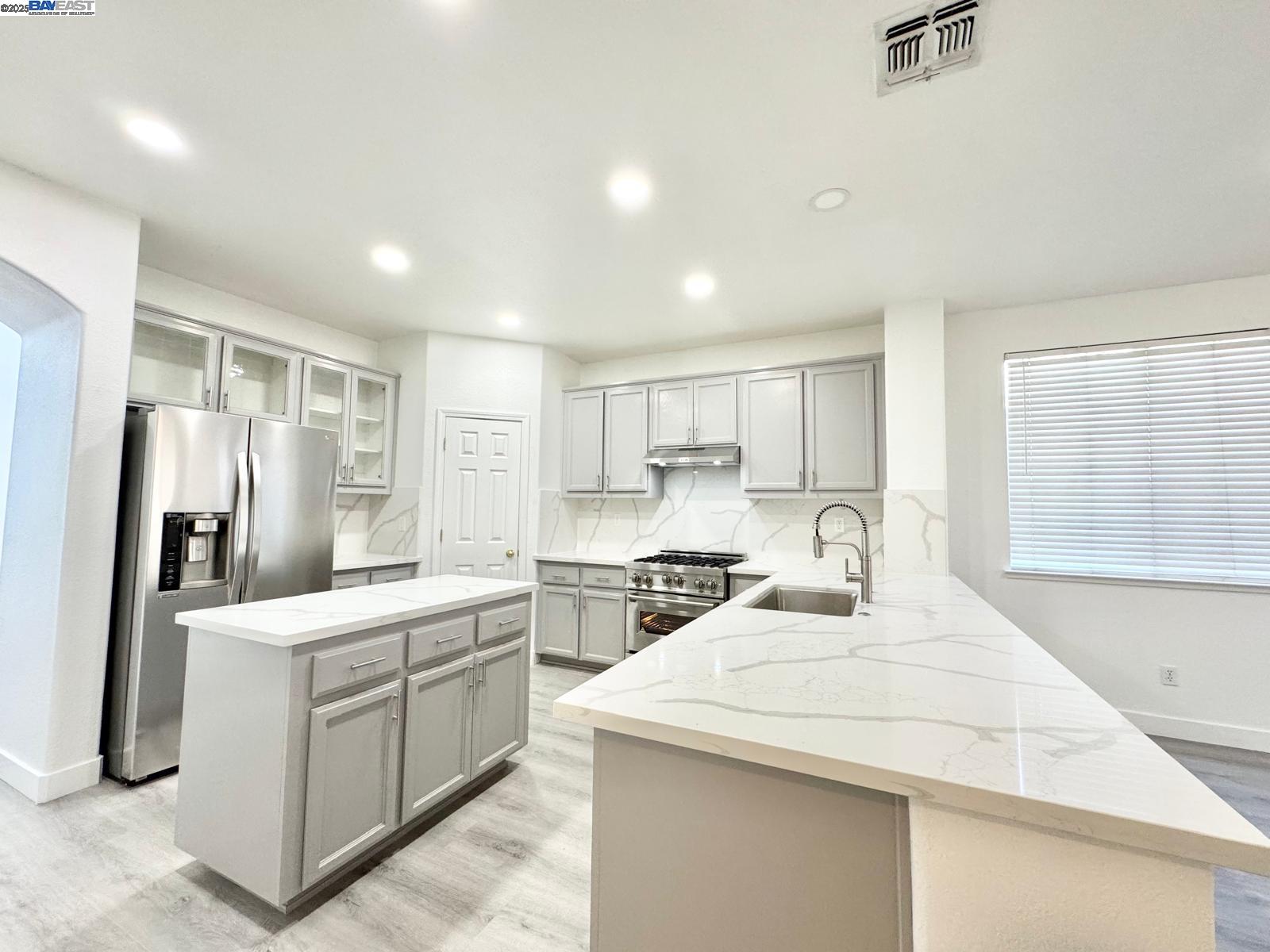 Detail Gallery Image 9 of 34 For 9516 Sarazen Ct, Patterson,  CA 95363 - 4 Beds | 3/1 Baths