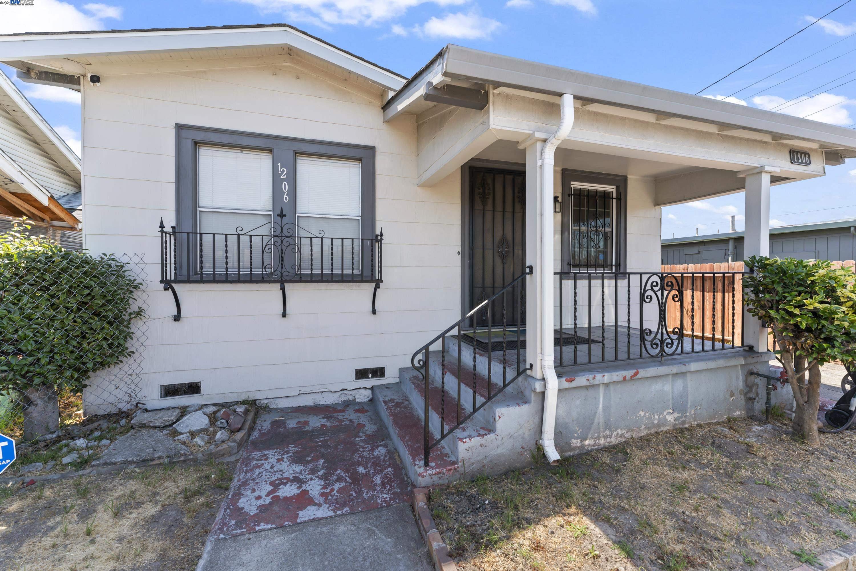 1206 60th Ave