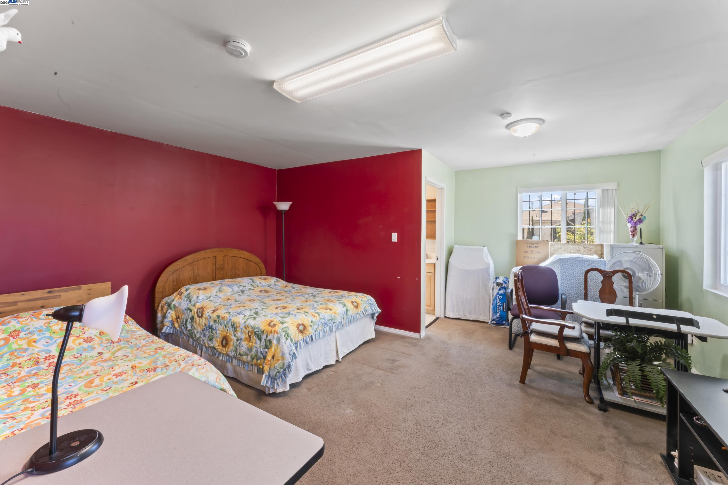 Detail Gallery Image 12 of 23 For 1206 60th Ave, Oakland,  CA 94621 - 3 Beds | 2 Baths