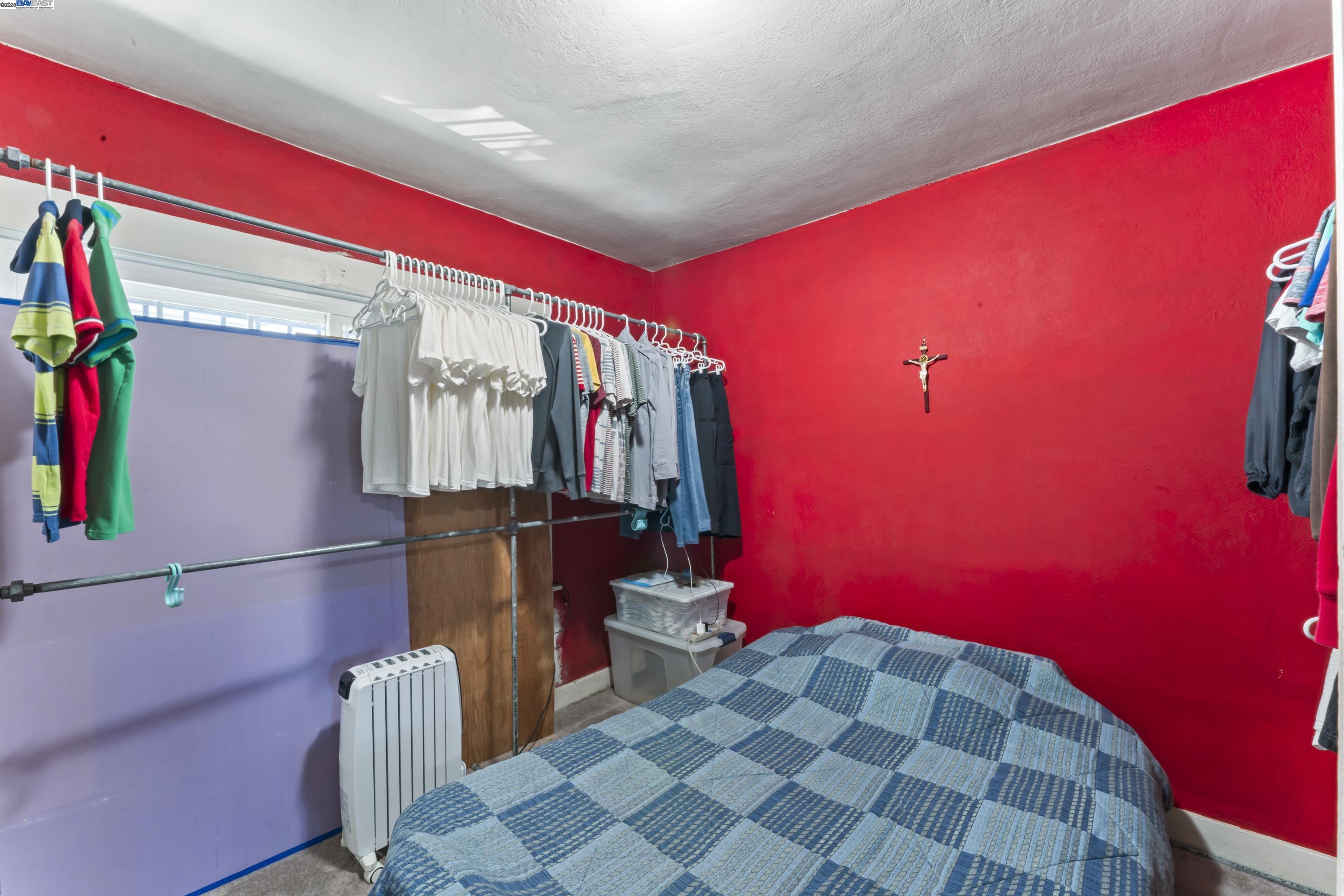 Detail Gallery Image 17 of 23 For 1206 60th Ave, Oakland,  CA 94621 - 3 Beds | 2 Baths