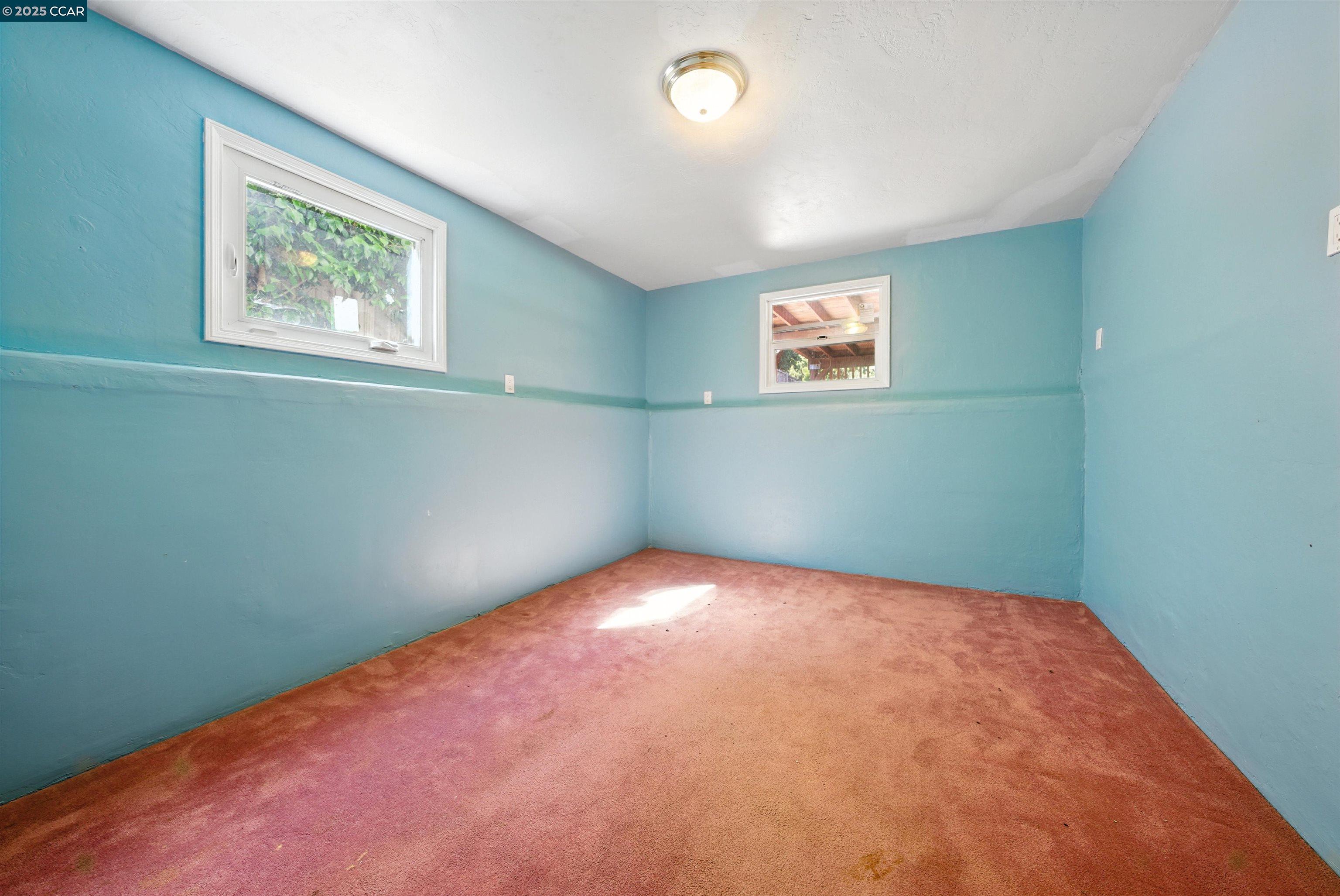 Detail Gallery Image 23 of 39 For 7420 Sunkist Dr, Oakland,  CA 94605 - 3 Beds | 2 Baths