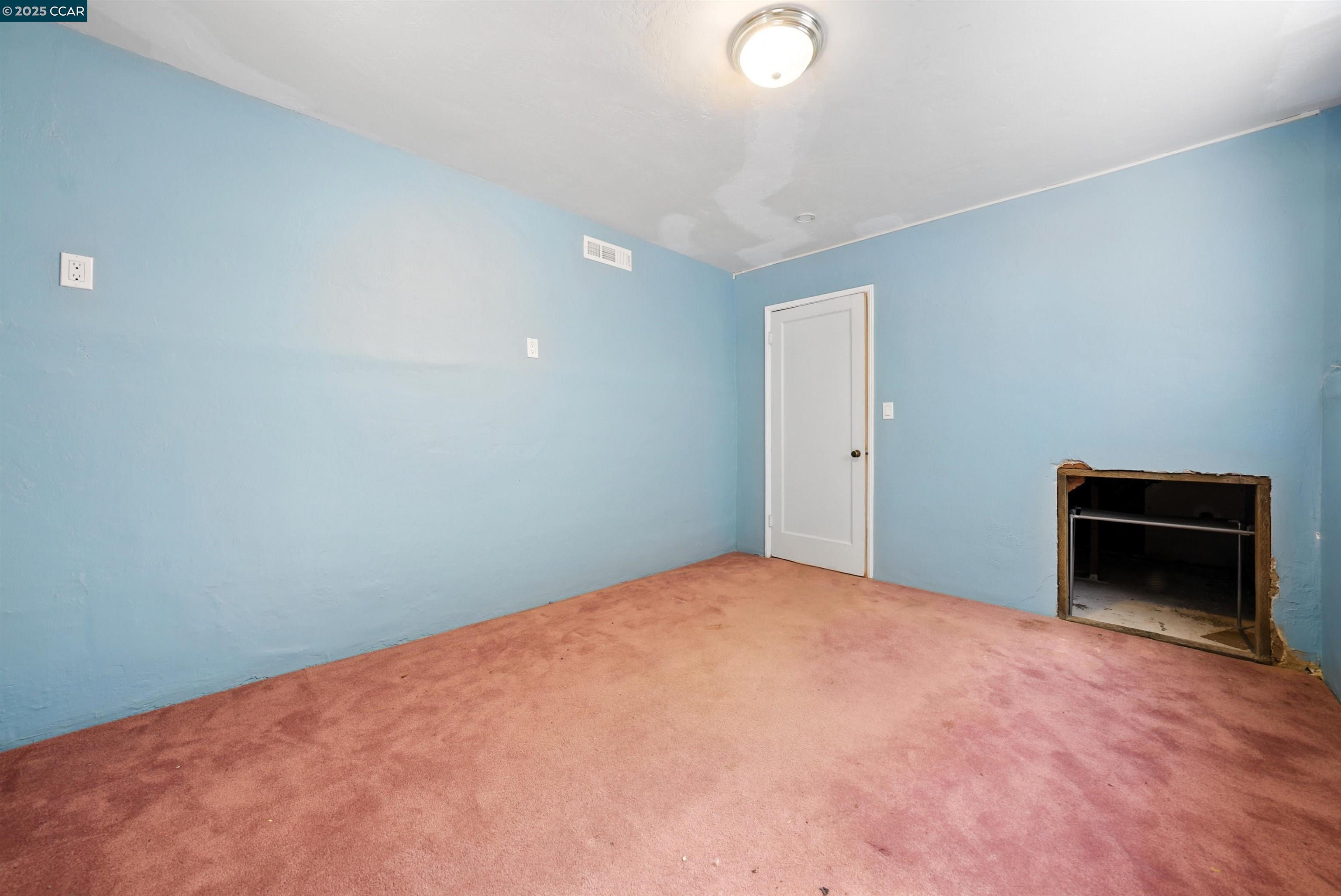 Detail Gallery Image 24 of 39 For 7420 Sunkist Dr, Oakland,  CA 94605 - 3 Beds | 2 Baths