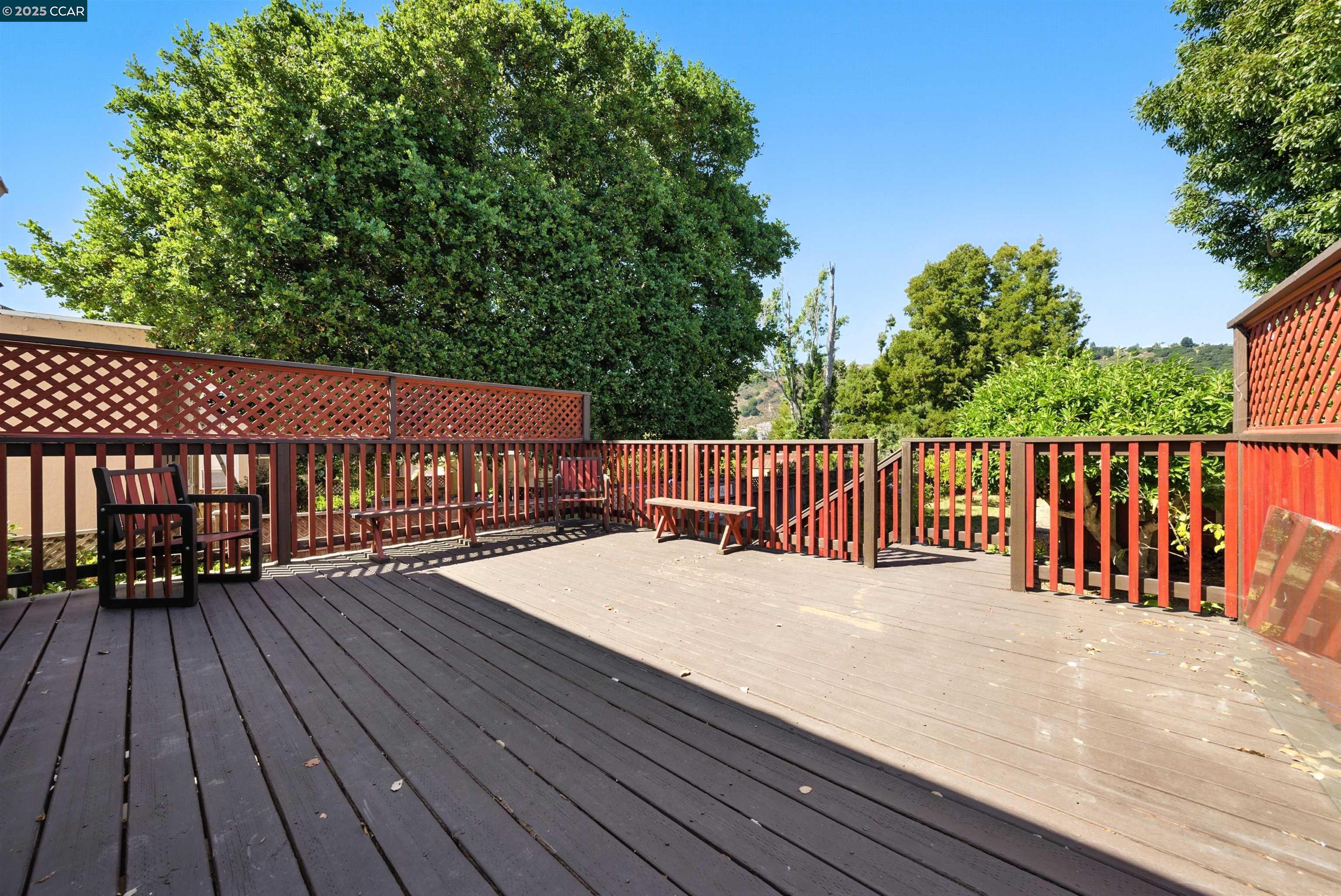 Detail Gallery Image 30 of 39 For 7420 Sunkist Dr, Oakland,  CA 94605 - 3 Beds | 2 Baths
