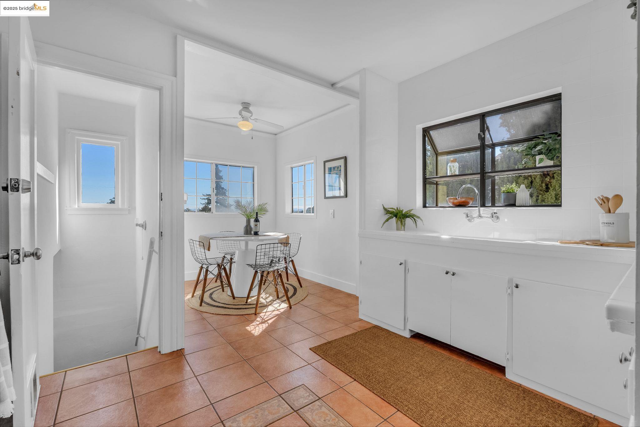 Detail Gallery Image 19 of 44 For 6141 Mauritania Ave, Oakland,  CA 94605 - 2 Beds | 1 Baths