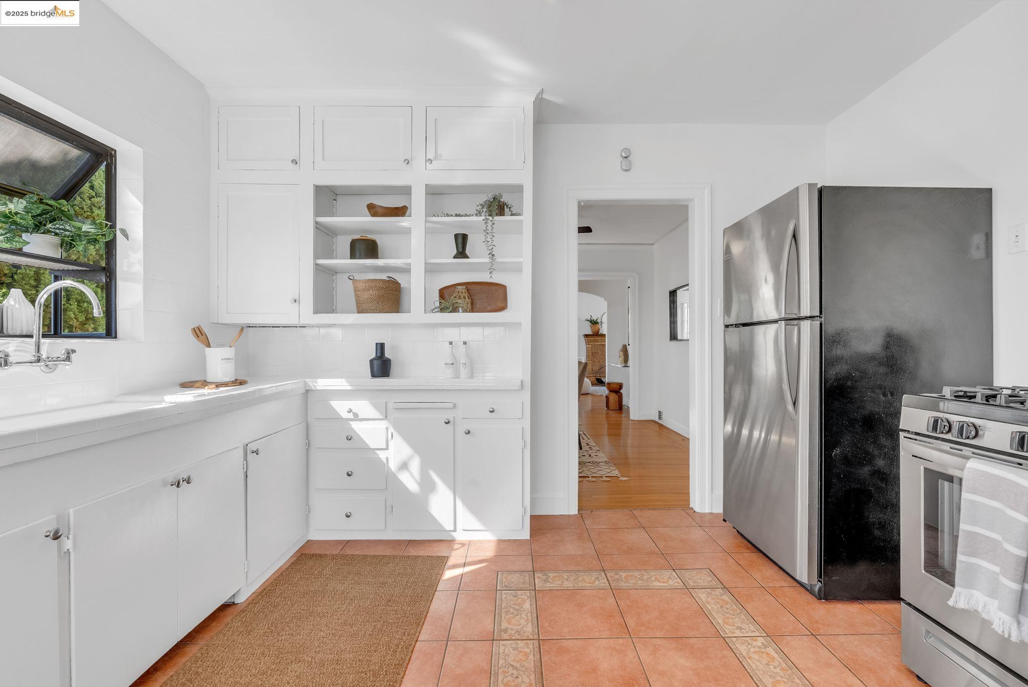 Detail Gallery Image 23 of 44 For 6141 Mauritania Ave, Oakland,  CA 94605 - 2 Beds | 1 Baths