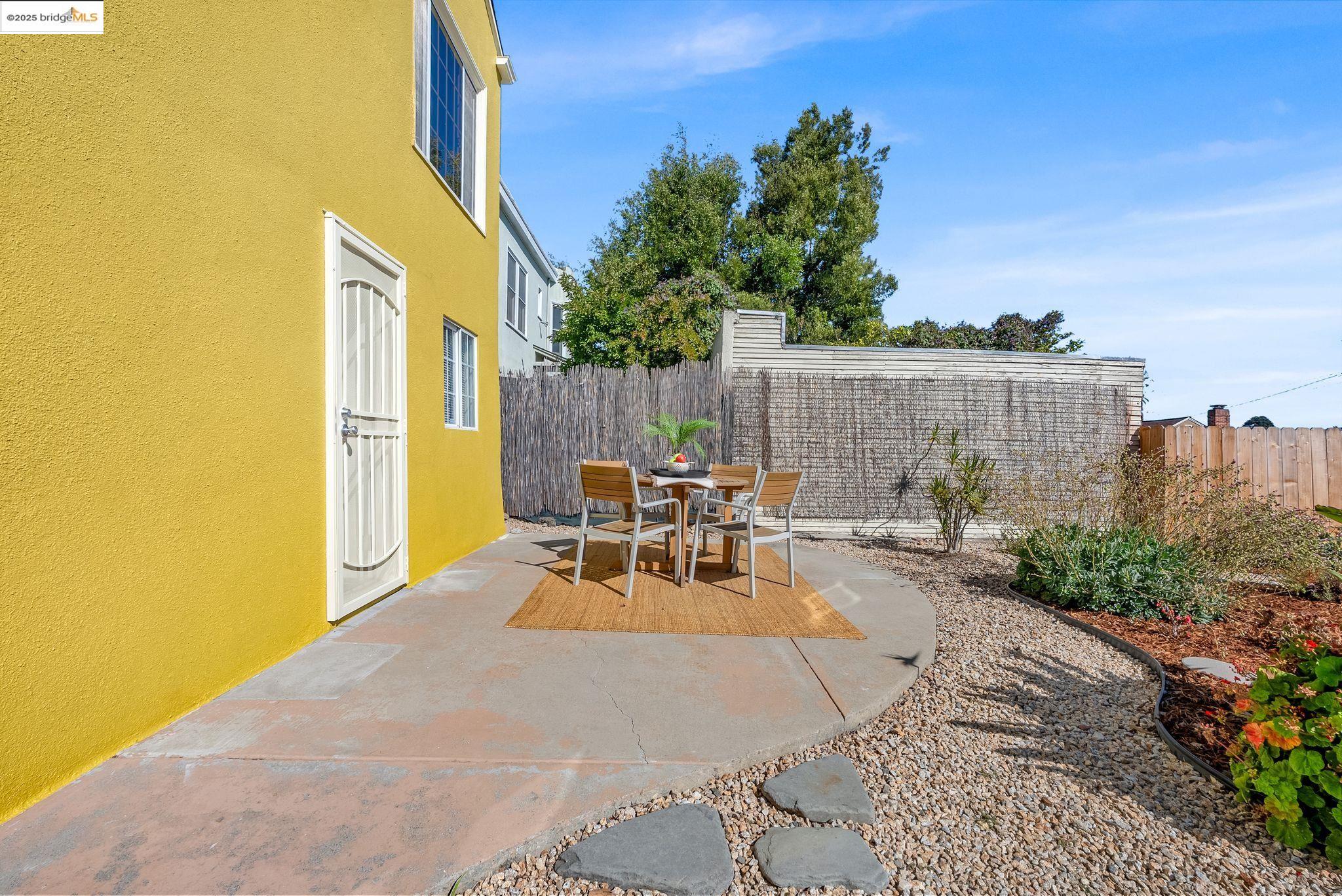 Detail Gallery Image 28 of 44 For 6141 Mauritania Ave, Oakland,  CA 94605 - 2 Beds | 1 Baths