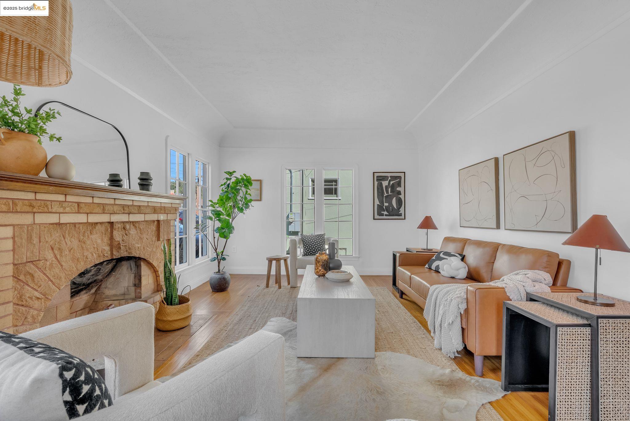 Detail Gallery Image 4 of 44 For 6141 Mauritania Ave, Oakland,  CA 94605 - 2 Beds | 1 Baths